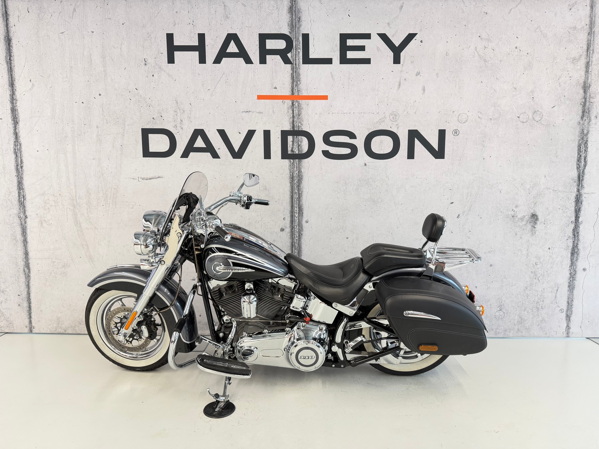 HARLEY-DAVIDSON FLSTNSE Softail Deluxe ABS CVO-image-3