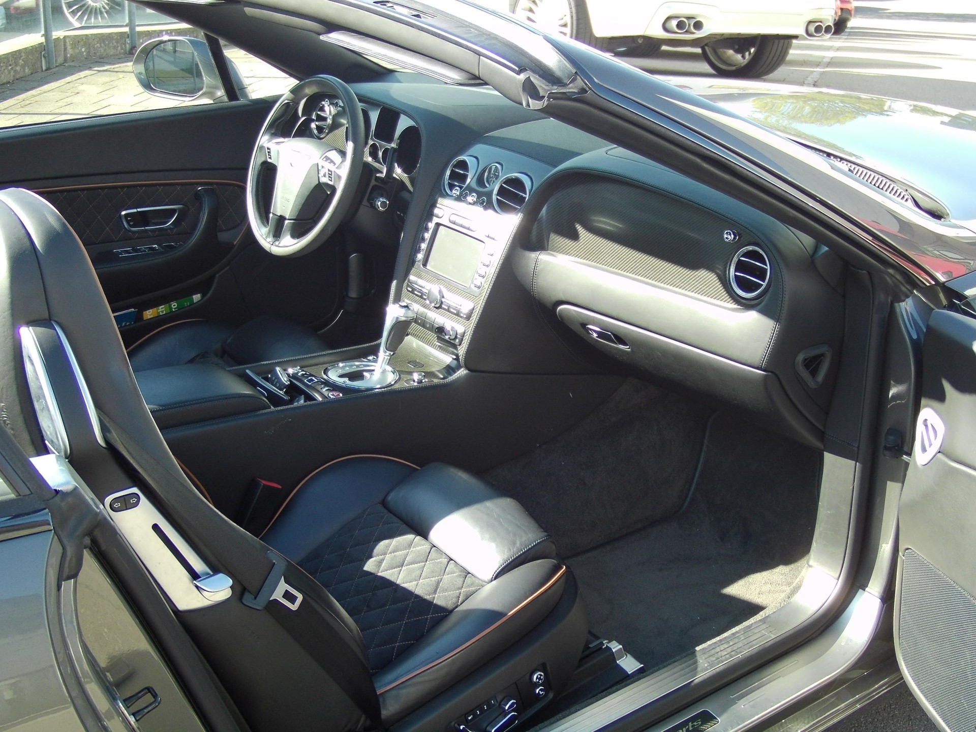 BENTLEY Supersports Convertible 6.0 mit 630 PS-image-10