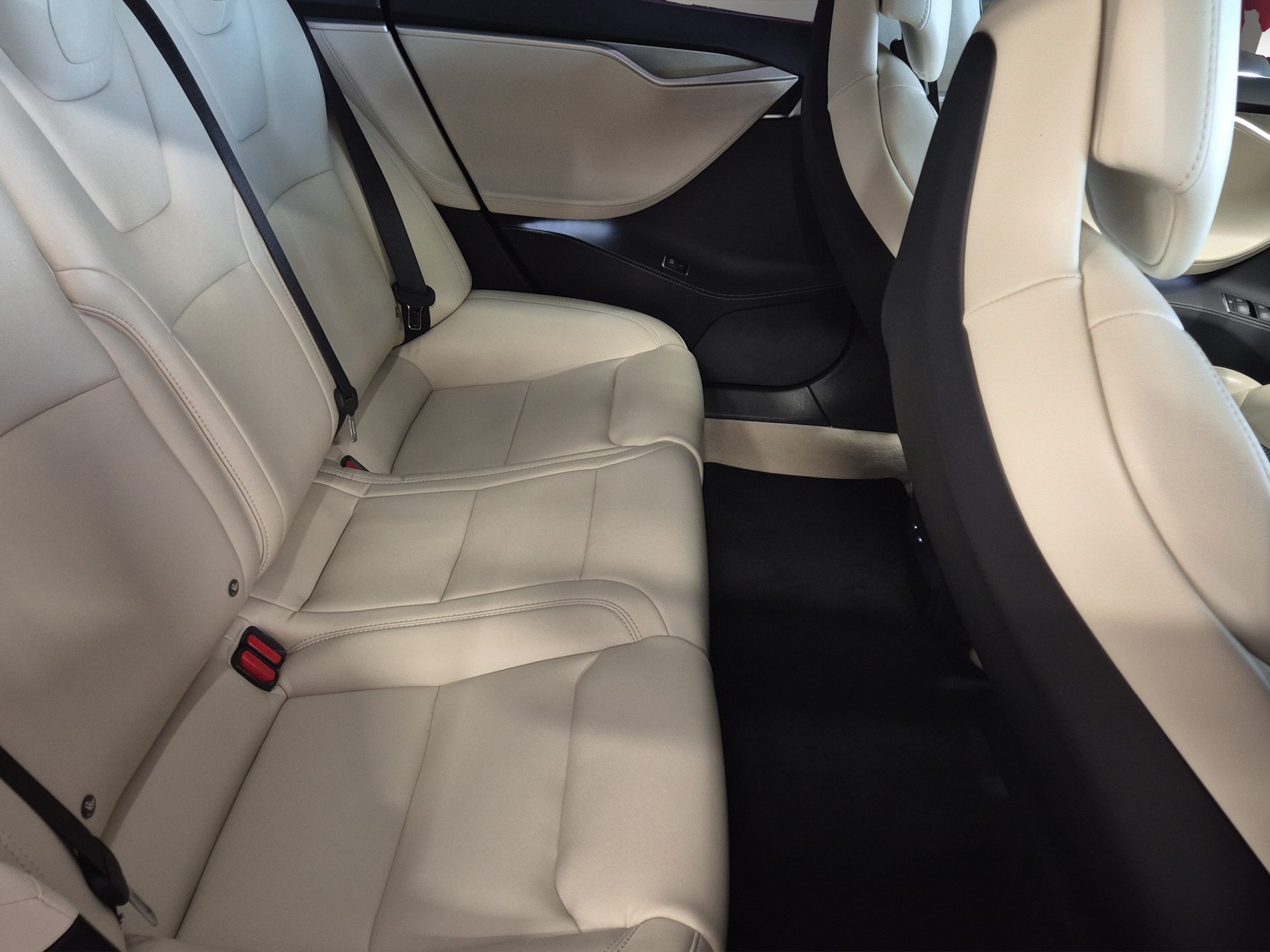 TESLA Model S 100 D Performance LEASING à partir de CHF 320.-/mois-image-14