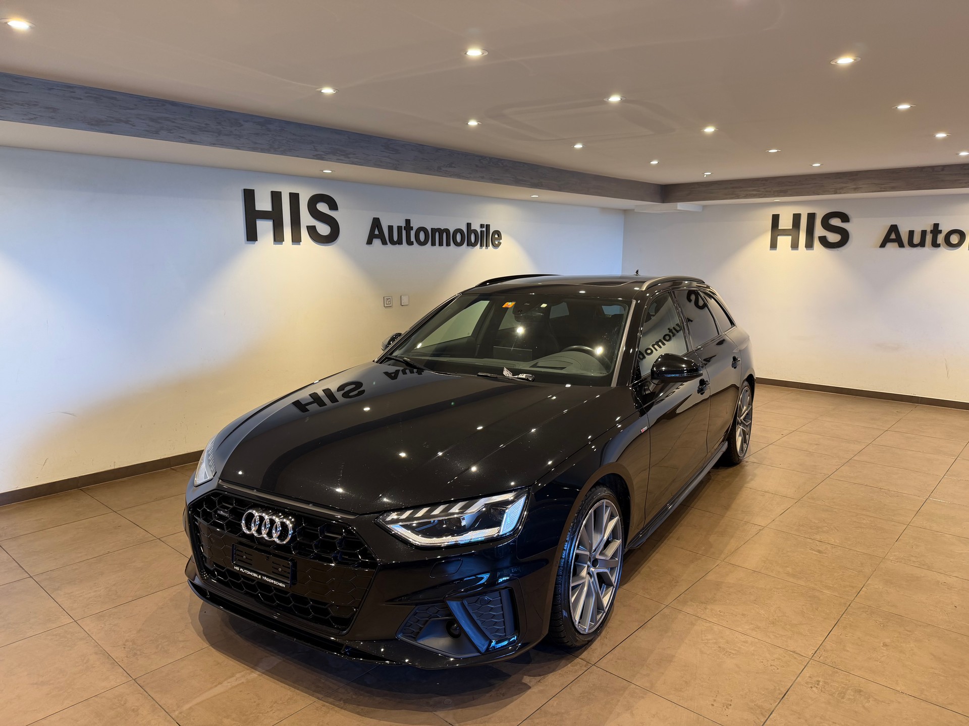 AUDI A4 Avant 2.0 45 TFSI S Line quattro S-Tronic-showroom-element-1