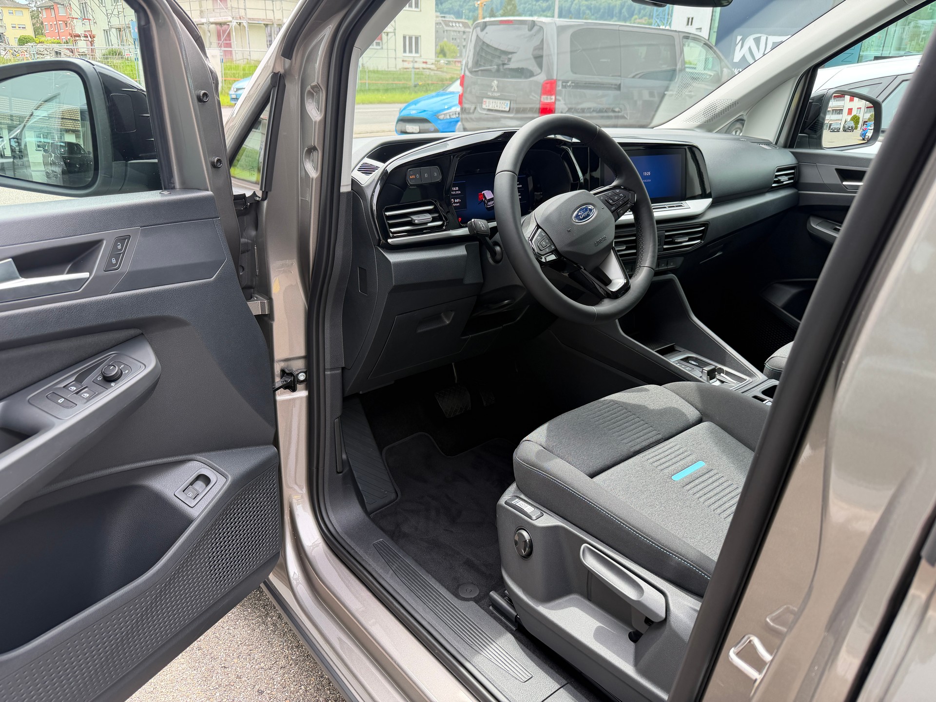 FORD Tourneo Connect 1.5 PHEV Active Automat-image-8
