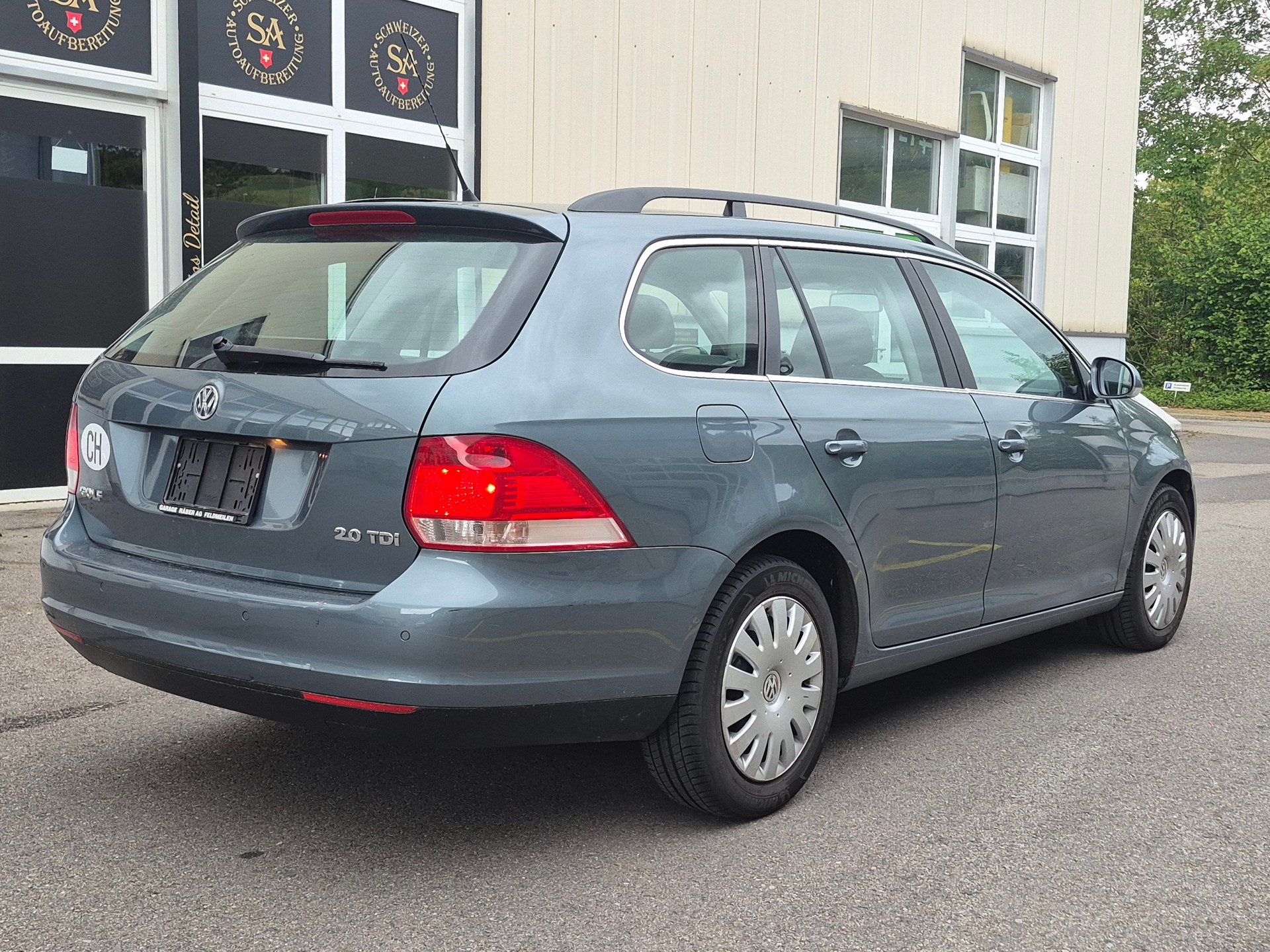 VW Golf Variant 2.0 TDI Comfortline-showroom-element-3