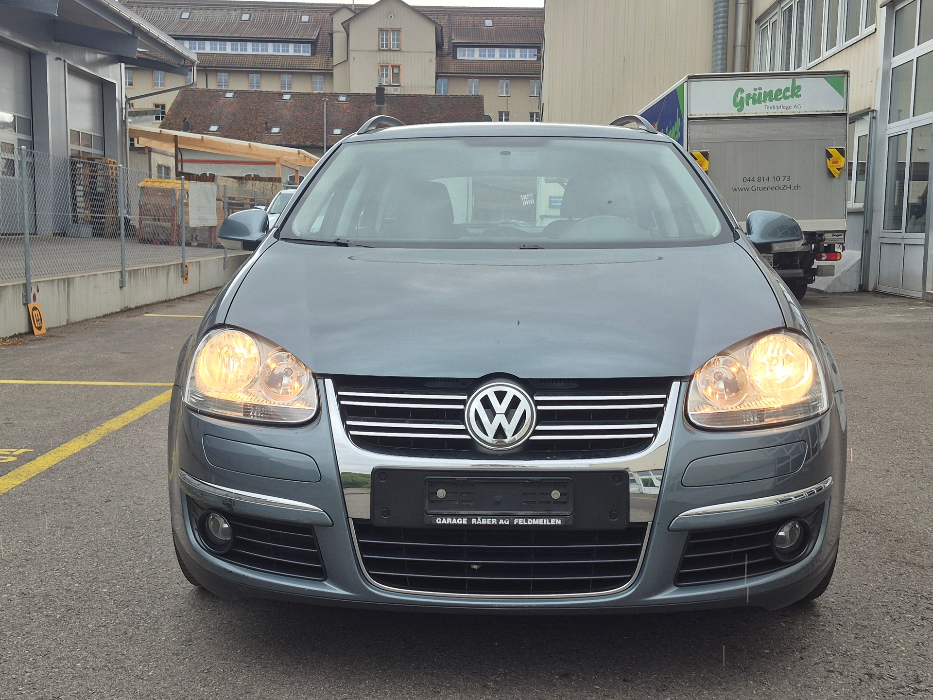VW Golf Variant 2.0 TDI Comfortline-showroom-element-1