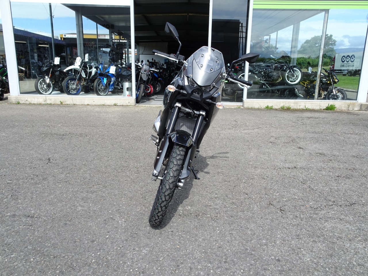 KAWASAKI KLE 500-showroom-element-2