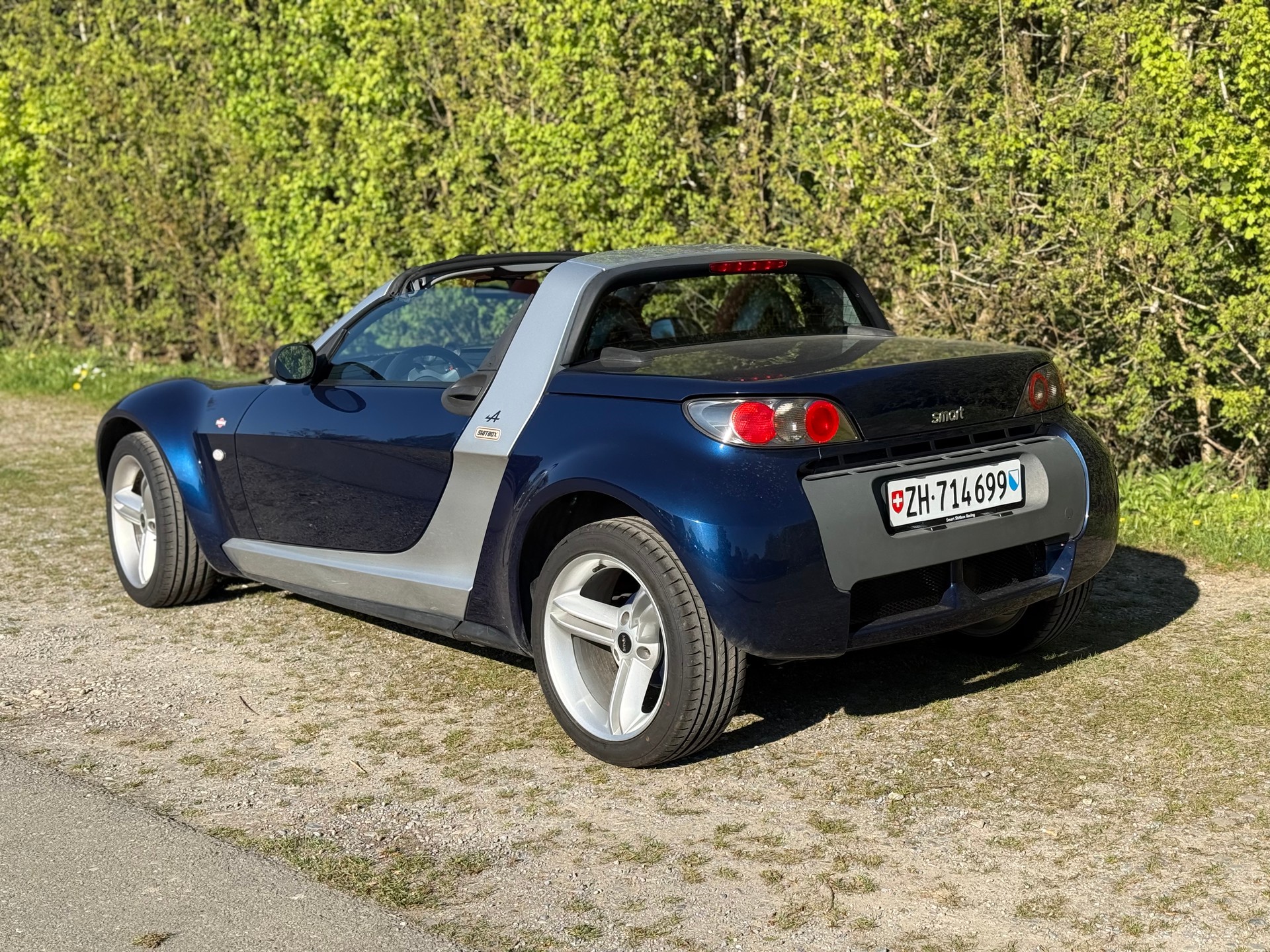 SMART ROADSTER-image-1