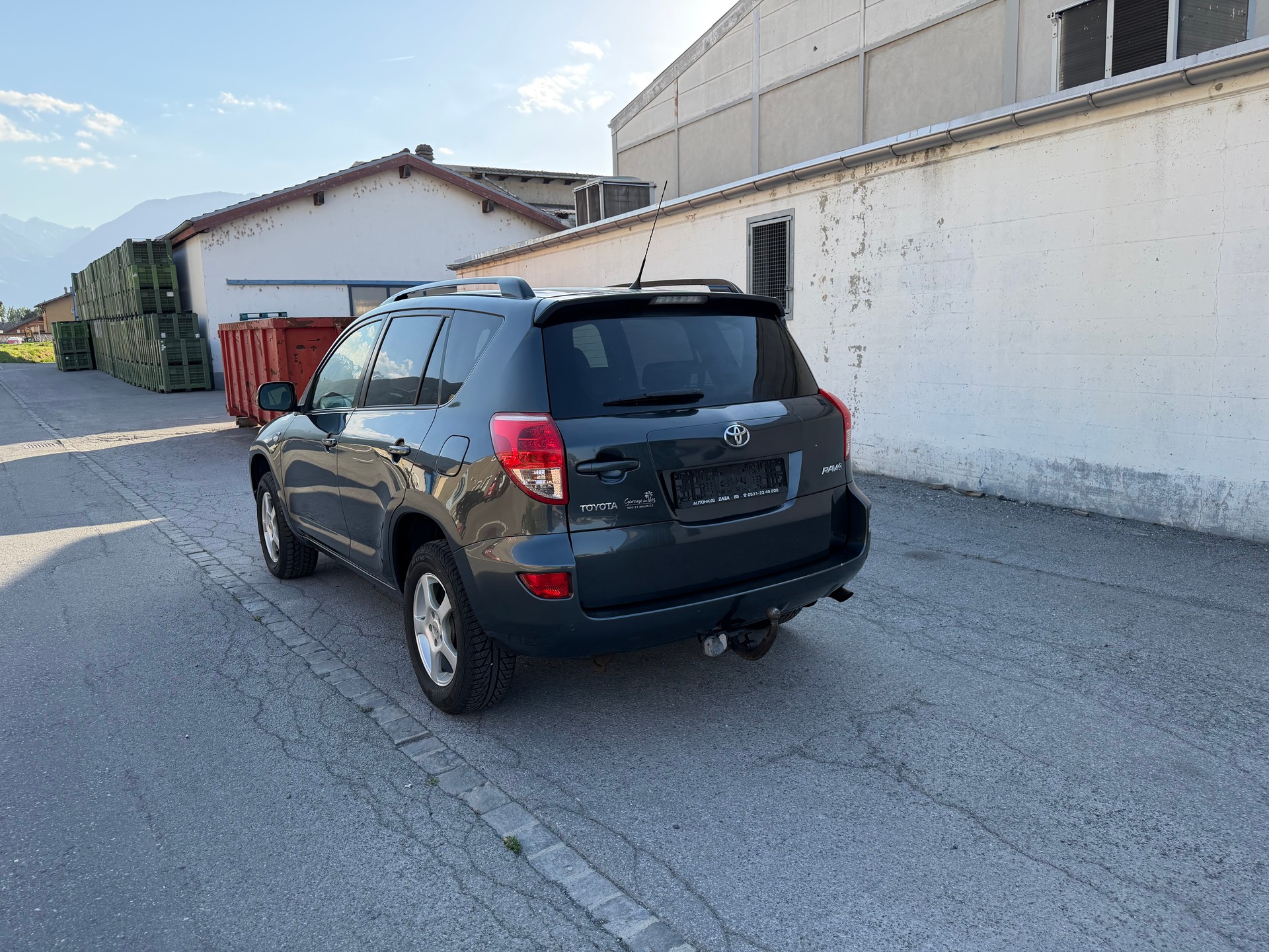 TOYOTA RAV-4 2.2D-4 D Linea Luna-image-3