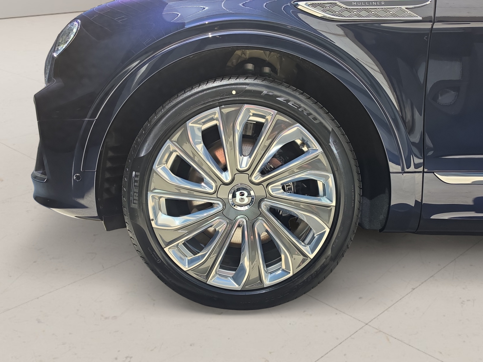 BENTLEY Bentayga EWB V8 Azure/ 1.9% Leasing möglich.-image-18