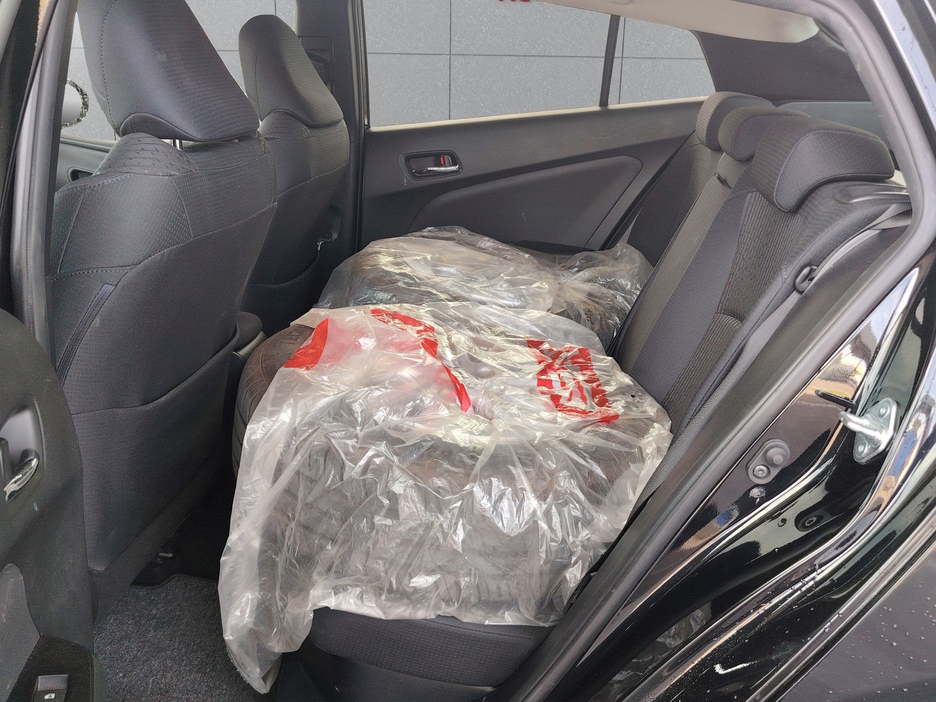 TOYOTA Prius 1.8 VVT-i HSD Sol-image-9