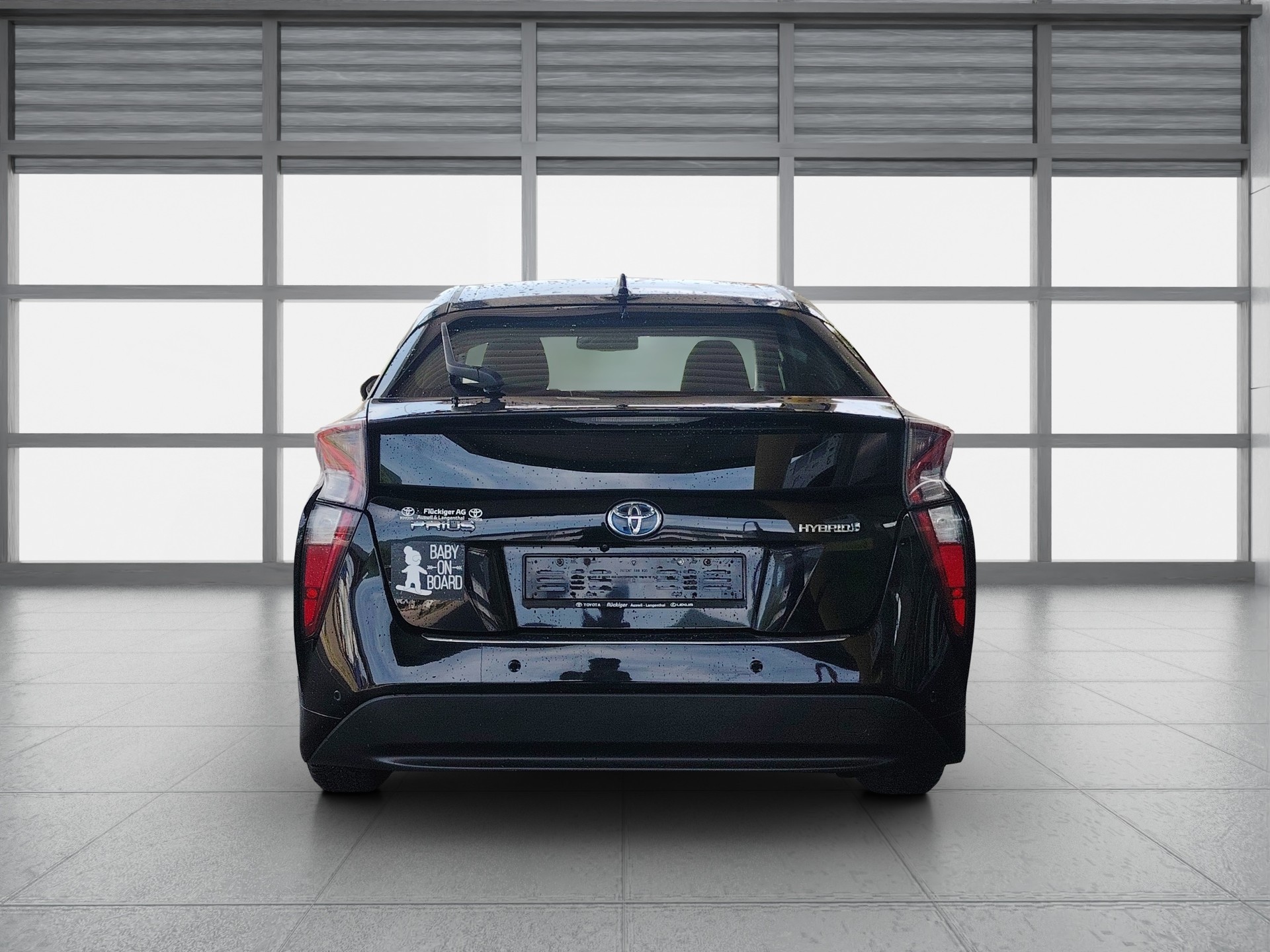 TOYOTA Prius 1.8 VVT-i HSD Sol-image-4
