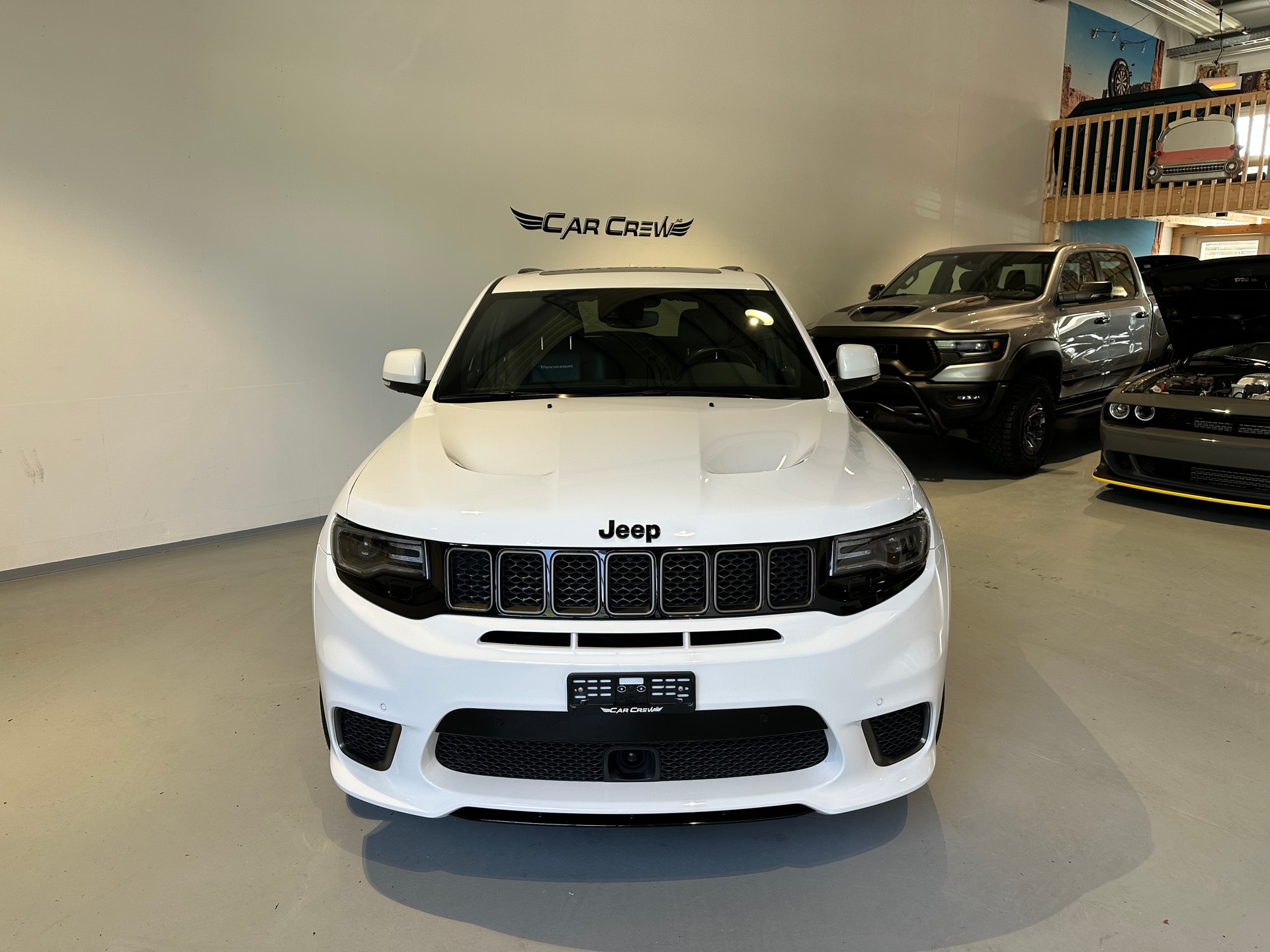 JEEP Grand Cherokee 6.2 V8 HEMI Trackhawk Automatic-image-1