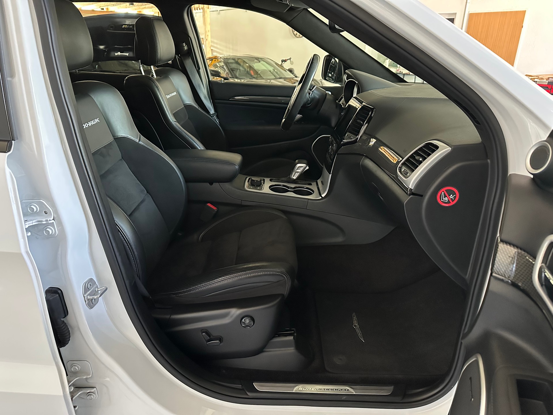 JEEP Grand Cherokee 6.2 V8 HEMI Trackhawk Automatic-image-4