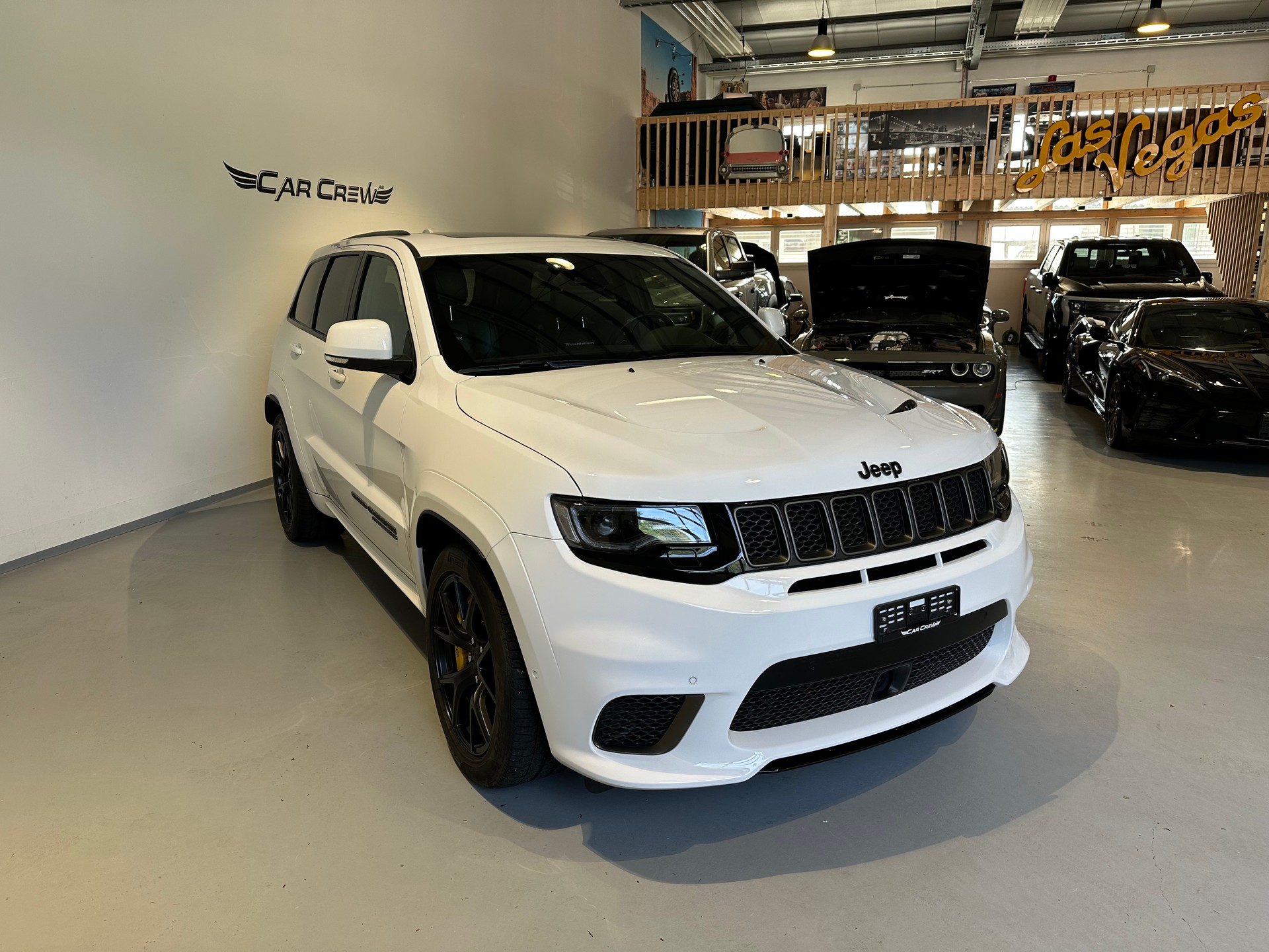JEEP Grand Cherokee 6.2 V8 HEMI Trackhawk Automatic-image-2