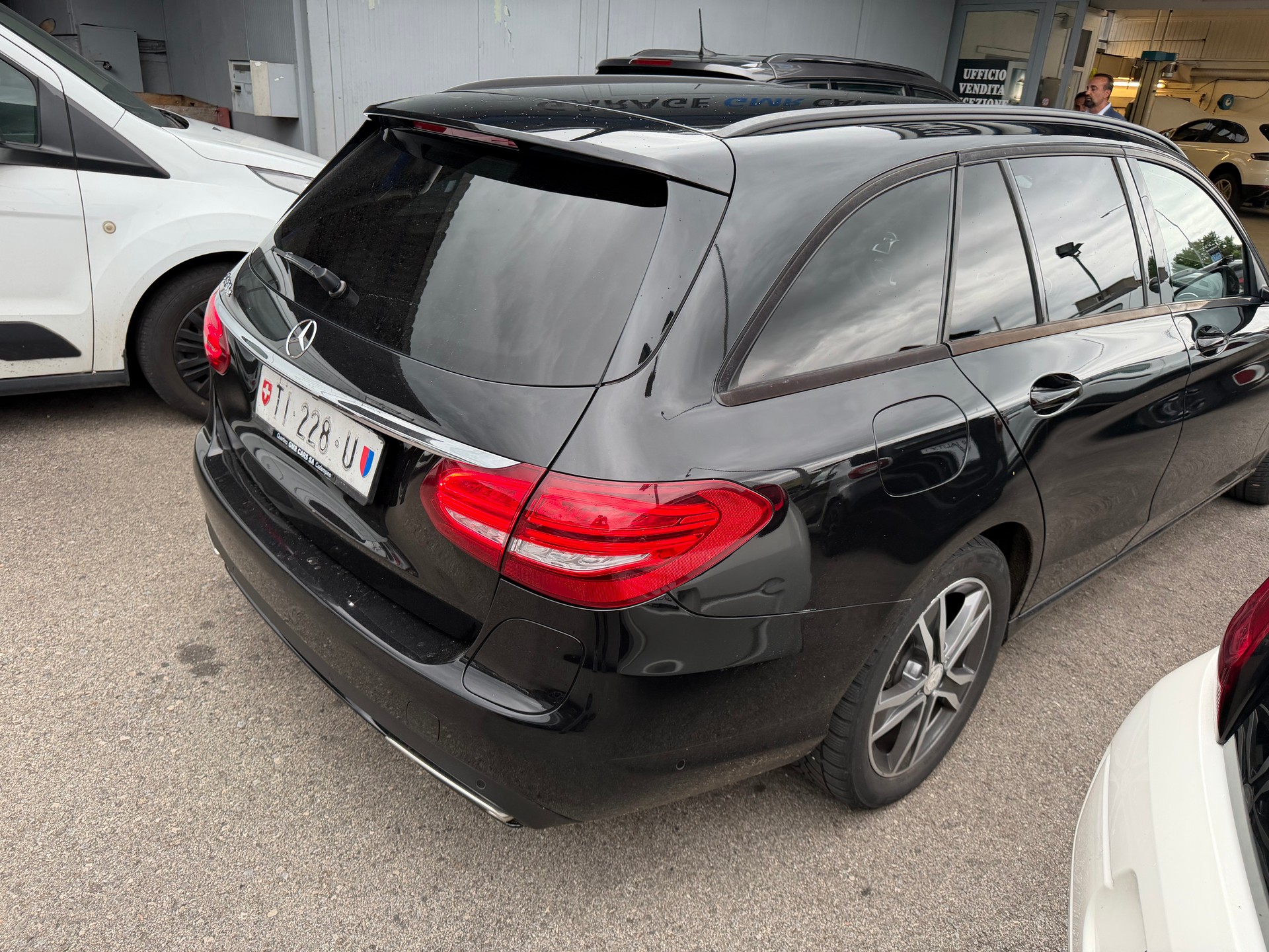 MERCEDES-BENZ C 350 e 7G-Tronic-image-3