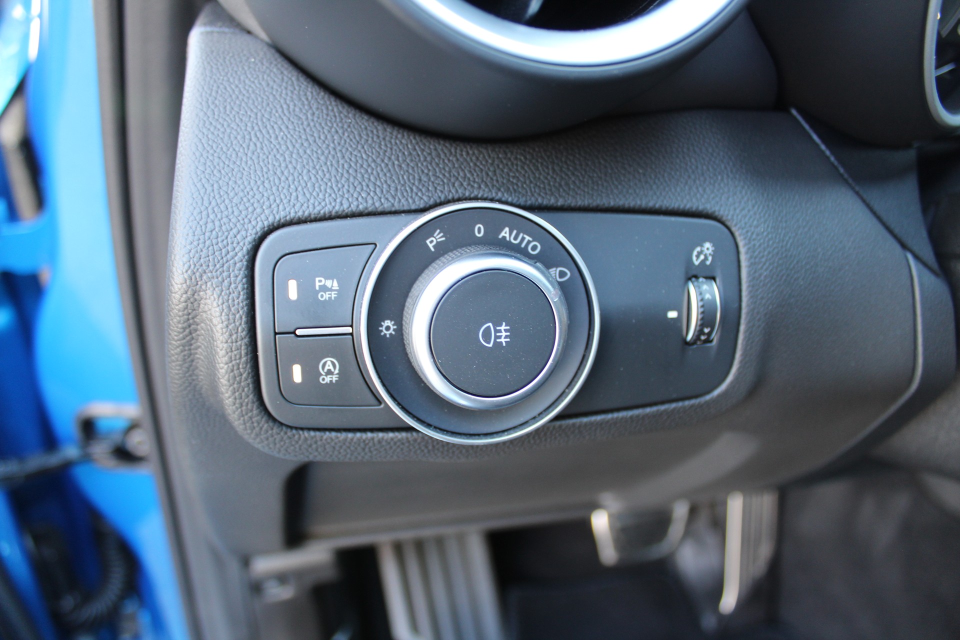 ALFA ROMEO Giulia 2.9 V6 Quadrifoglio-image-16
