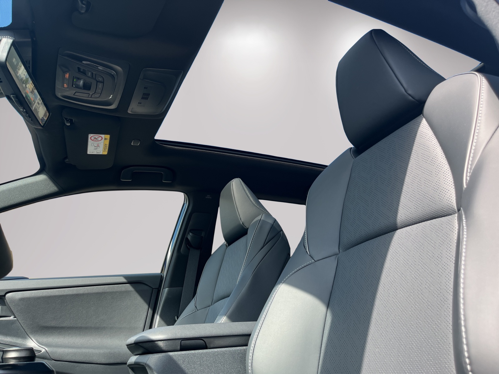 SUBARU Solterra eV Luxury AWD-image-10