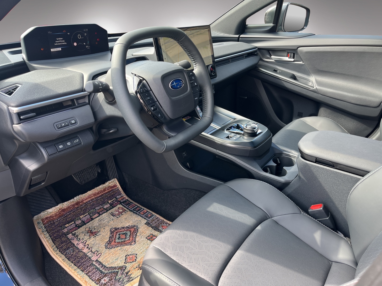 SUBARU Solterra eV Luxury AWD-image-8