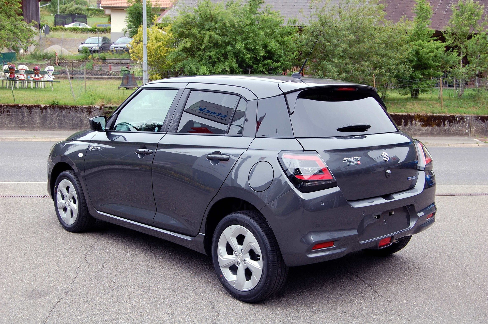 SUZUKI Swift 1.2 Sakura Hybrid 4x4-image-5