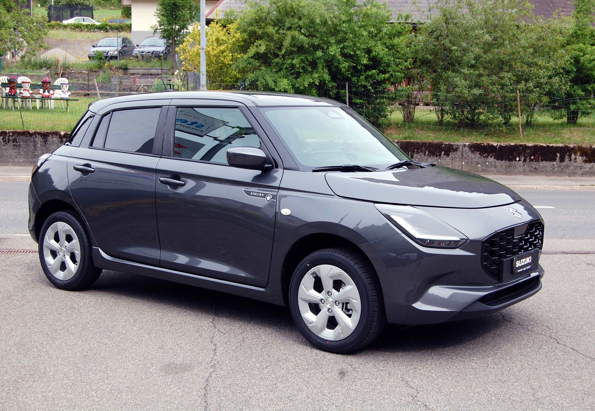 SUZUKI Swift 1.2 Sakura Hybrid 4x4-showroom-element-3
