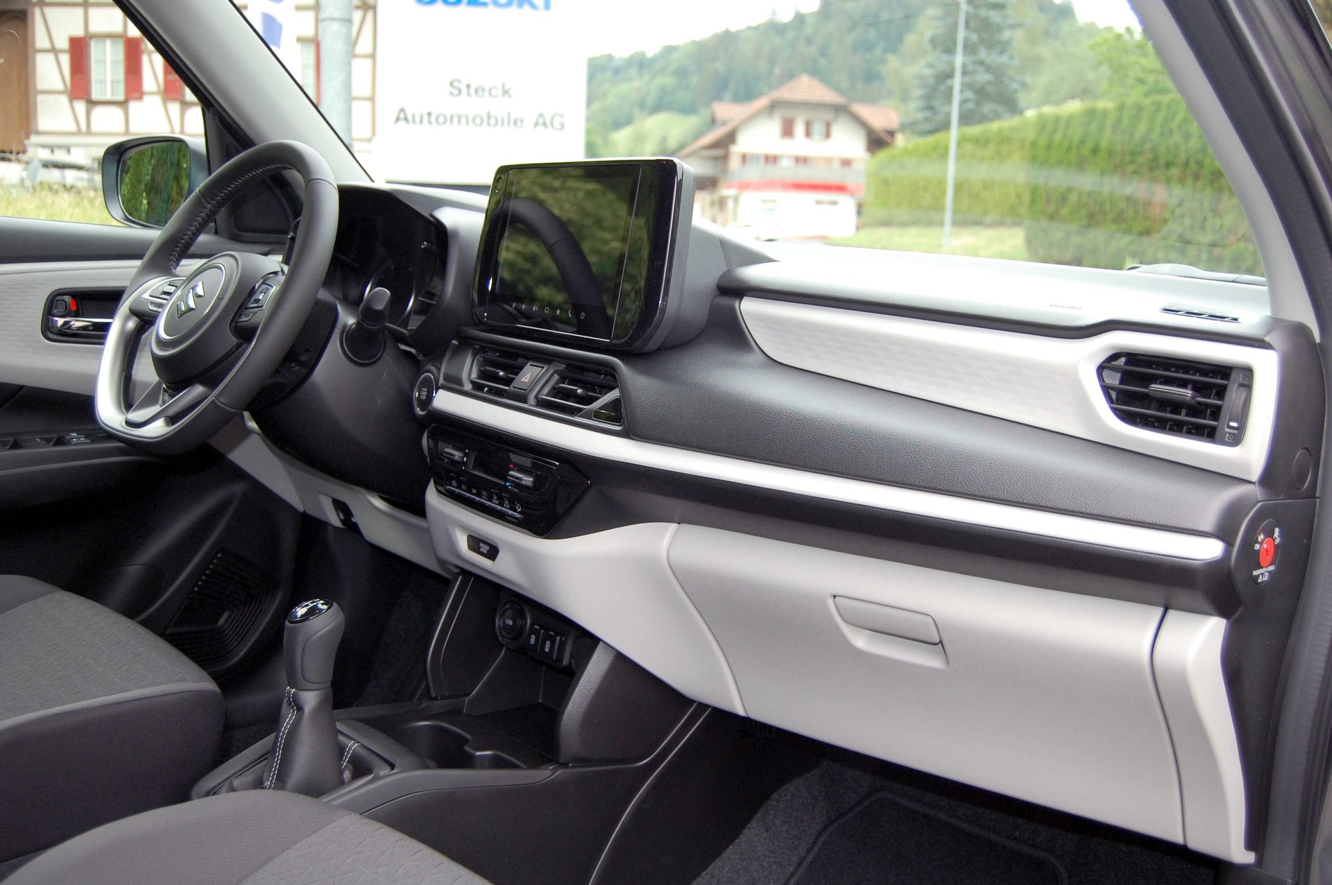 SUZUKI Swift 1.2 Sakura Hybrid 4x4-image-13