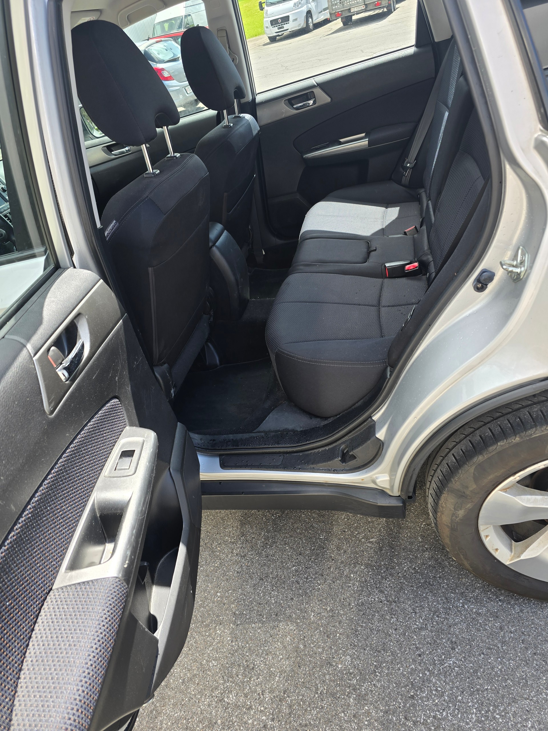 SUBARU Forester 2.0D XS Limited-image-12