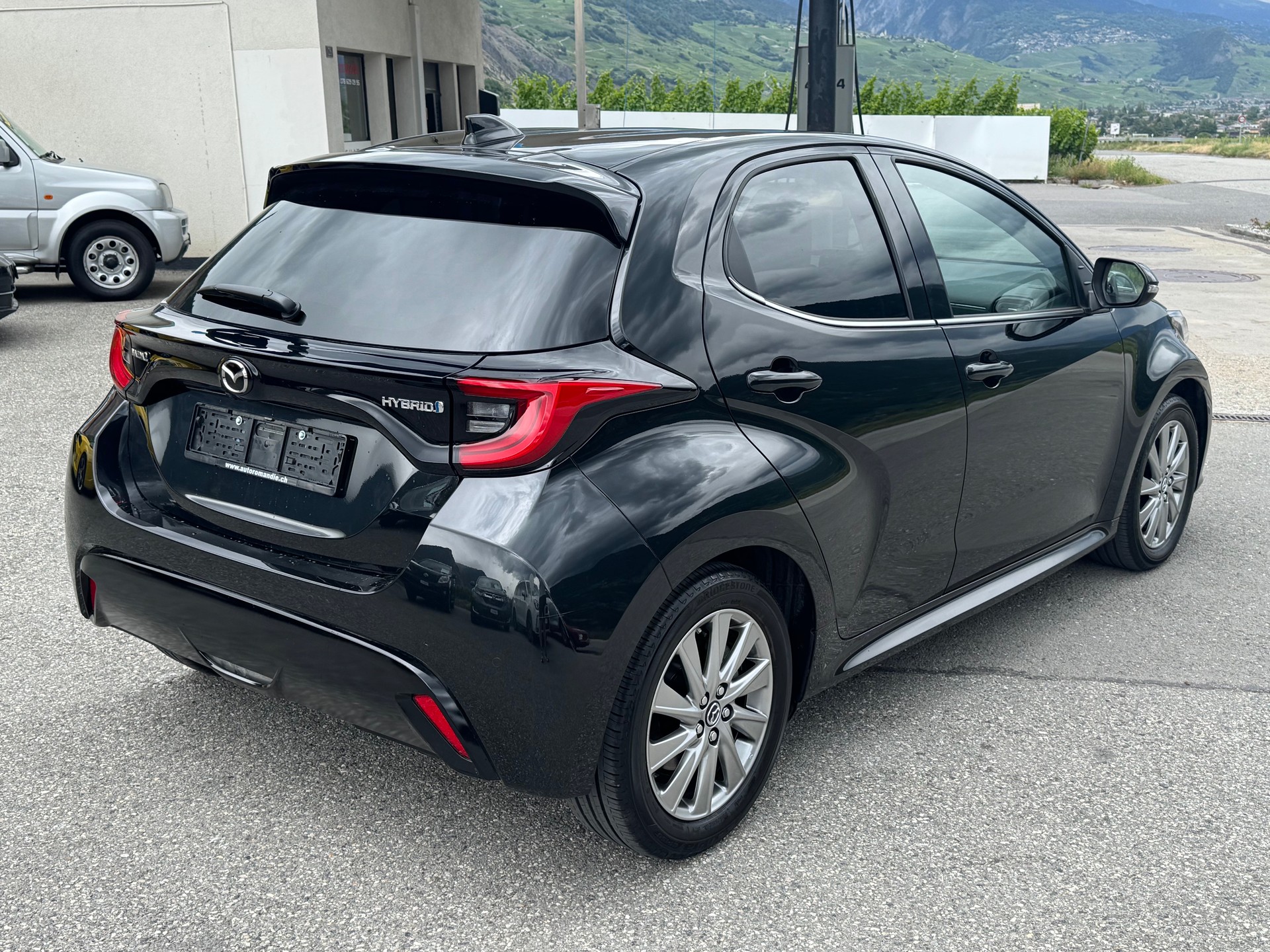 MAZDA 2 Hybrid Agile-image-2
