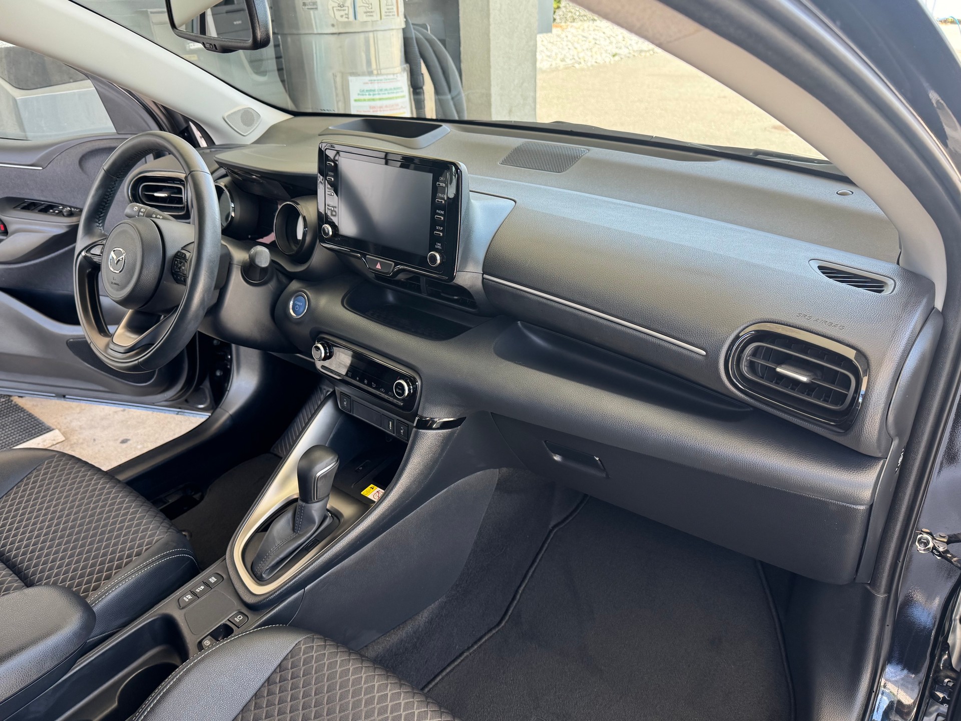 MAZDA 2 Hybrid Agile-image-7