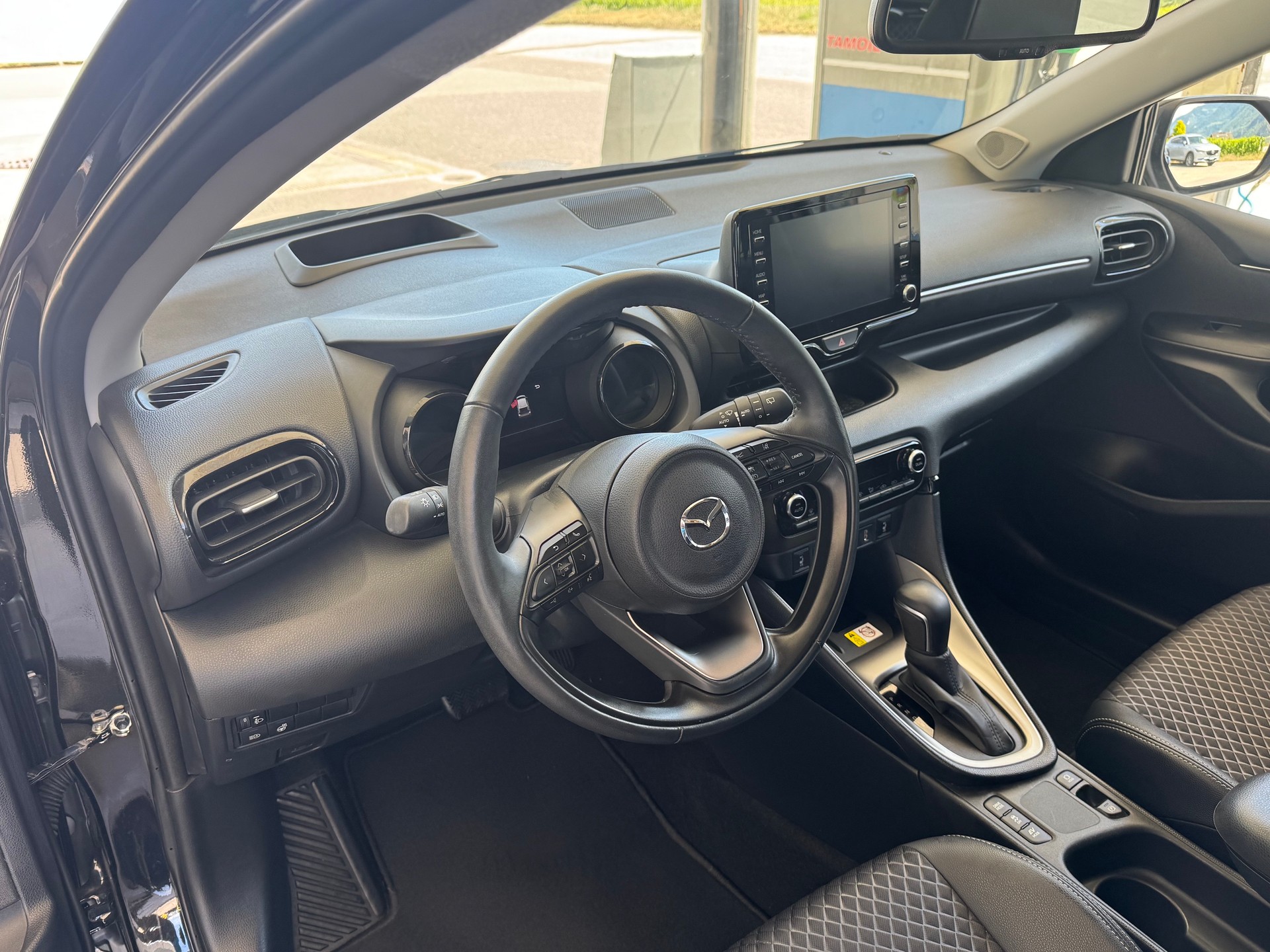 MAZDA 2 Hybrid Agile-image-6