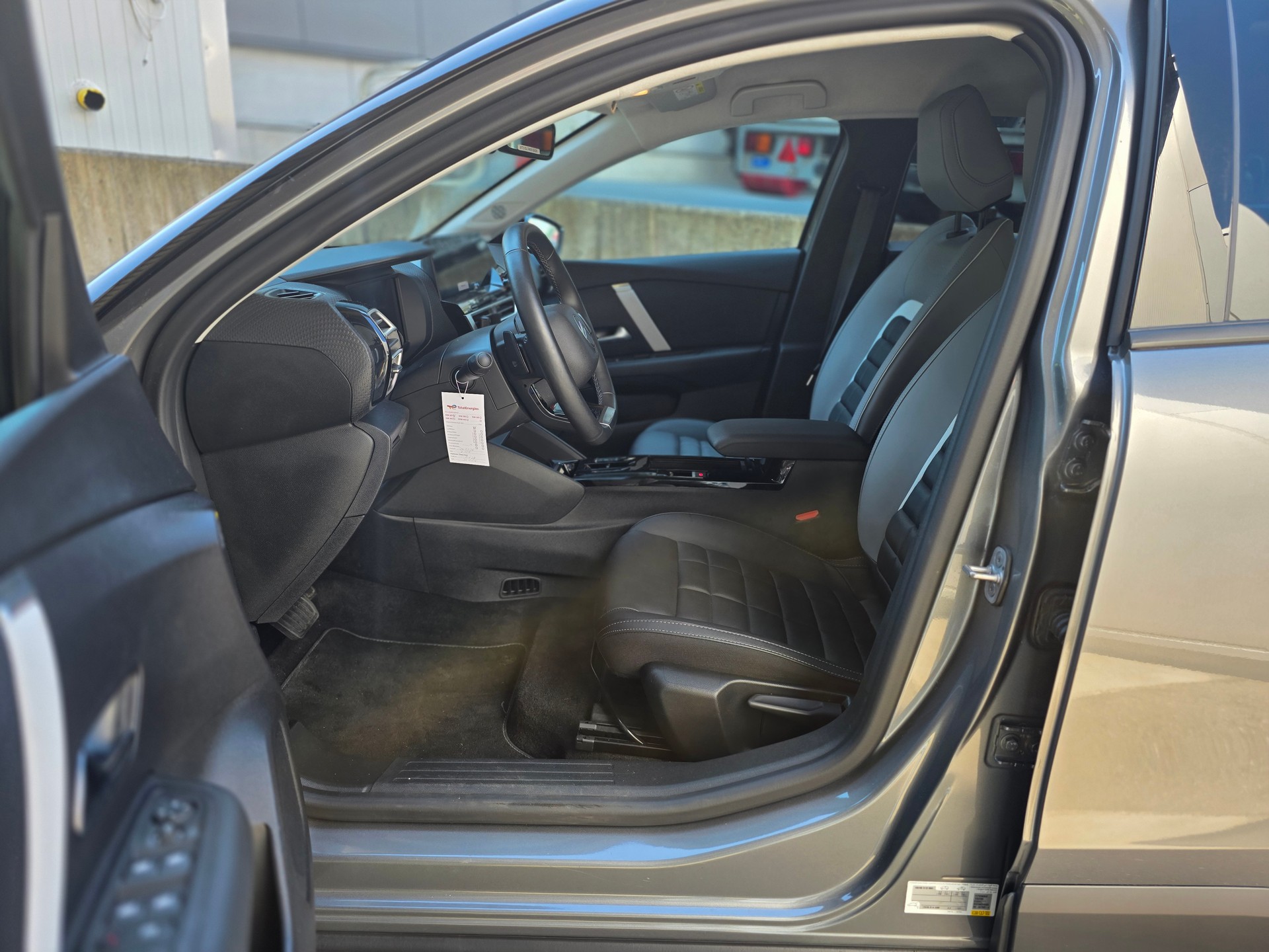 CITROEN C4 HEV Max e-DCS6-image-8