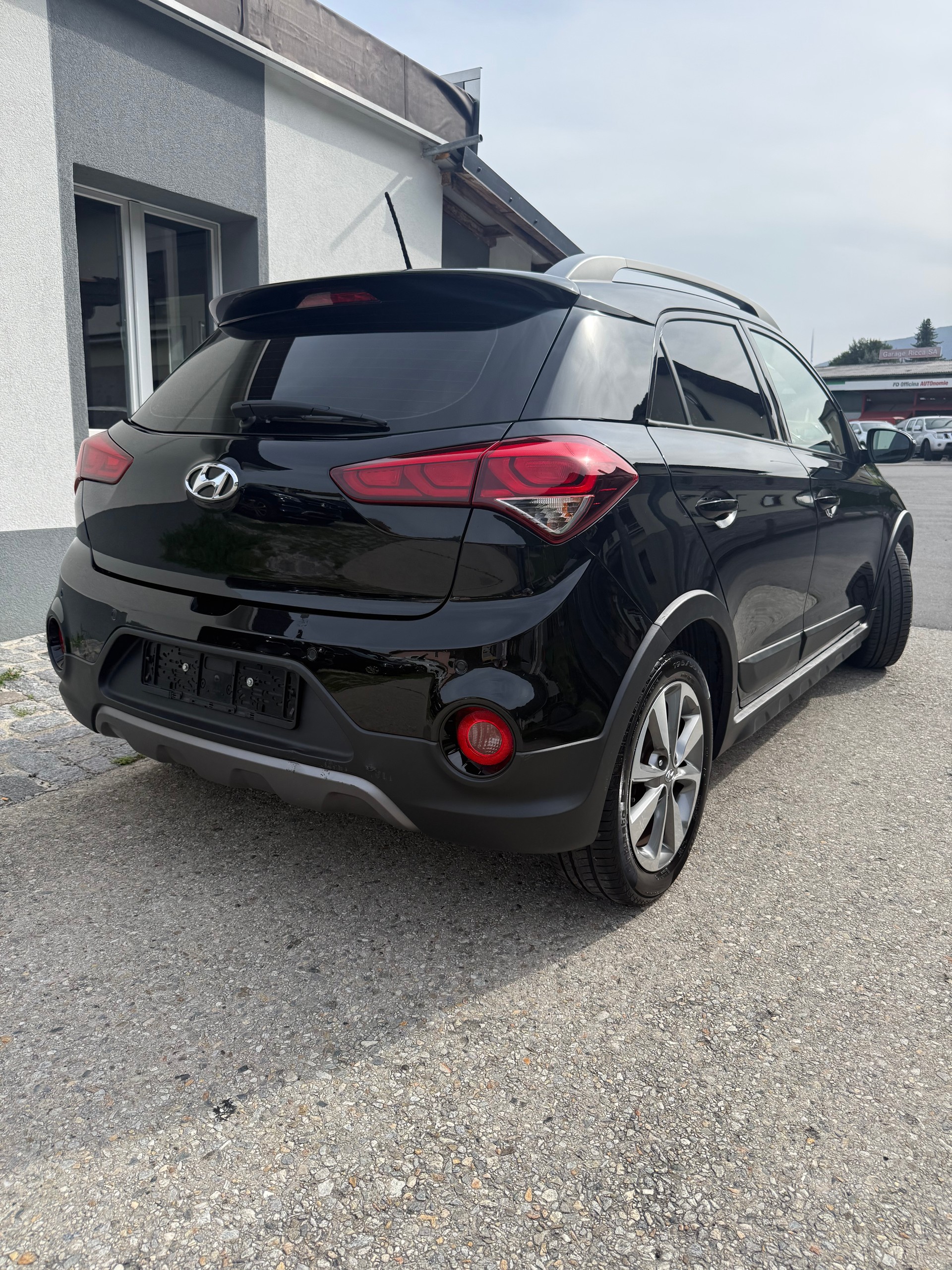 HYUNDAI i20 Active 1.0 T-GDi Amplia-image-8