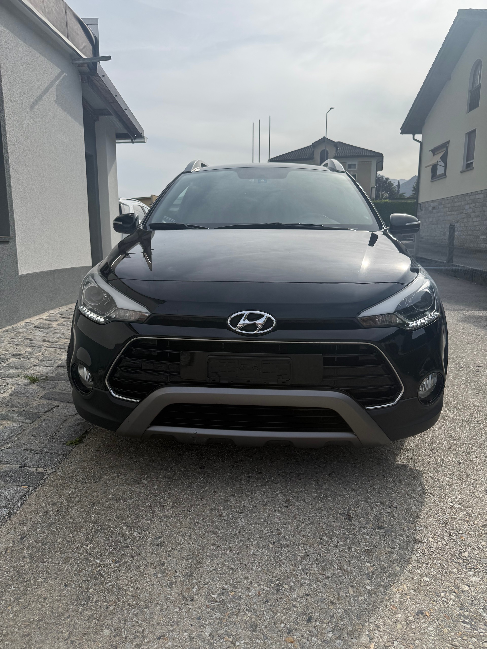 HYUNDAI i20 Active 1.0 T-GDi Amplia-image-4