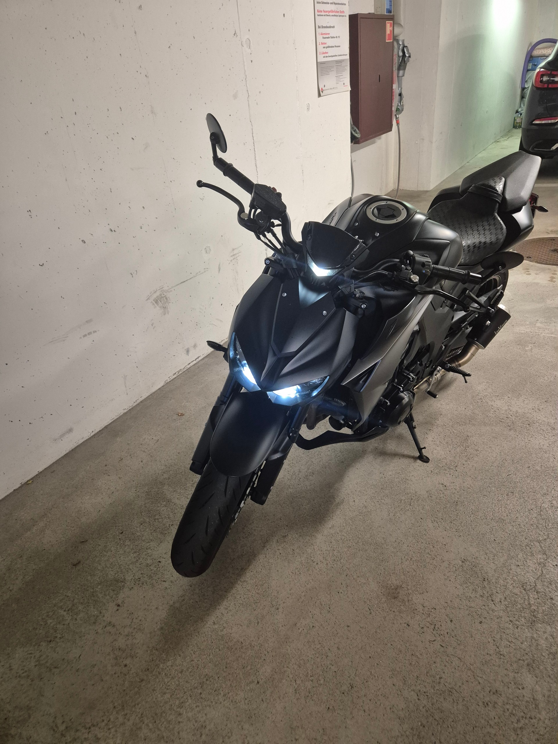 KAWASAKI Z 1000 ABS-image-4