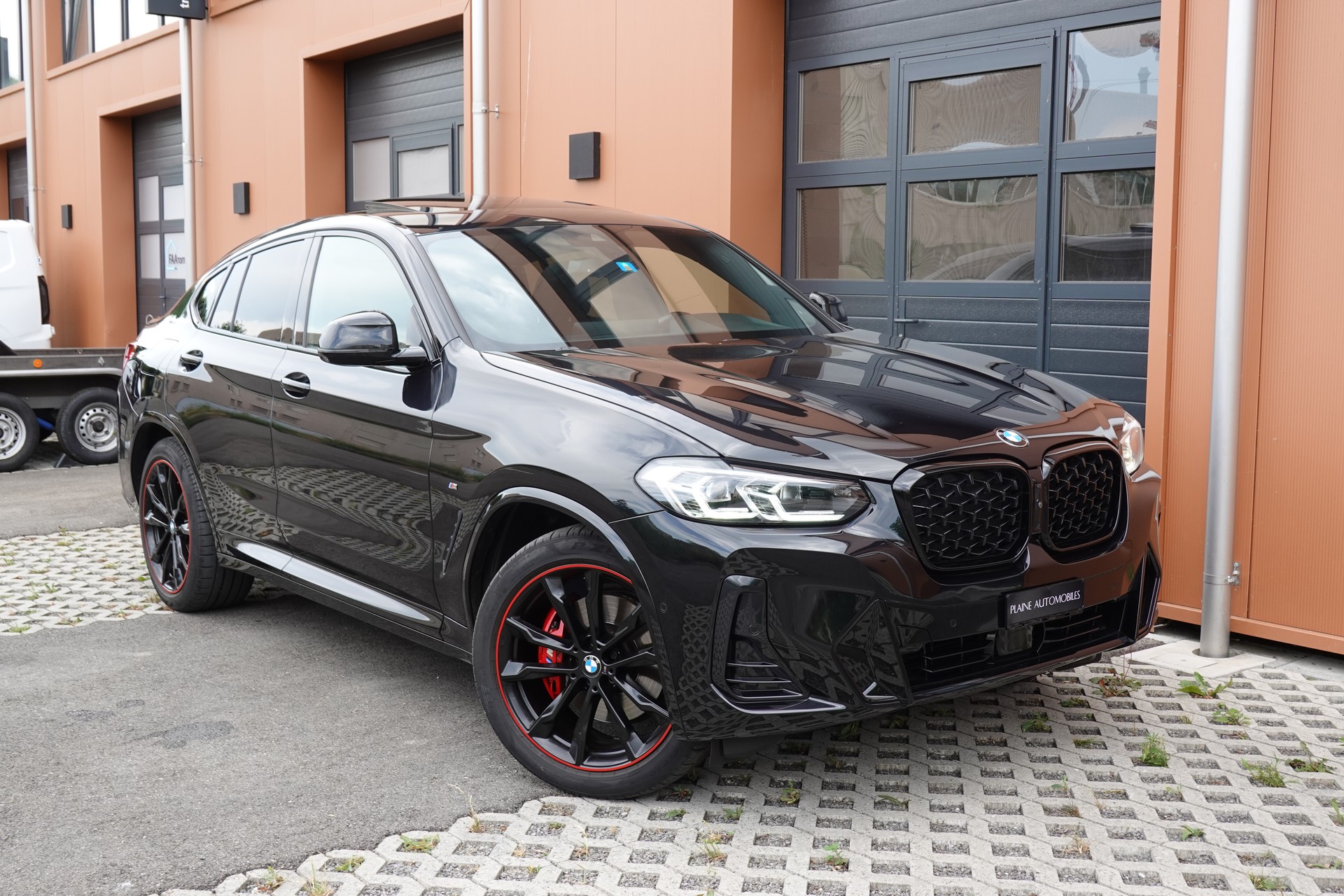 BMW X4 xDrive 48V 20d M Sport * Vehicule CH * Pack M * Camera 360 * jantes 20 * sièges chauffants et électriques *-image-5