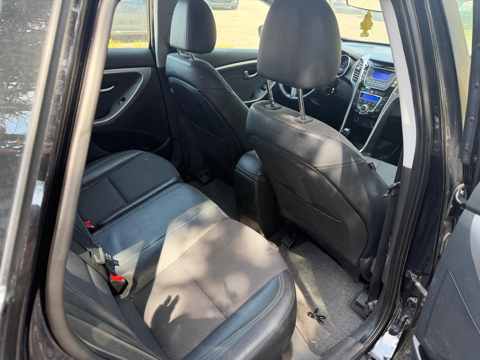HYUNDAI i30 Wagon 1.6 CRDi Premium Automatic-image-7