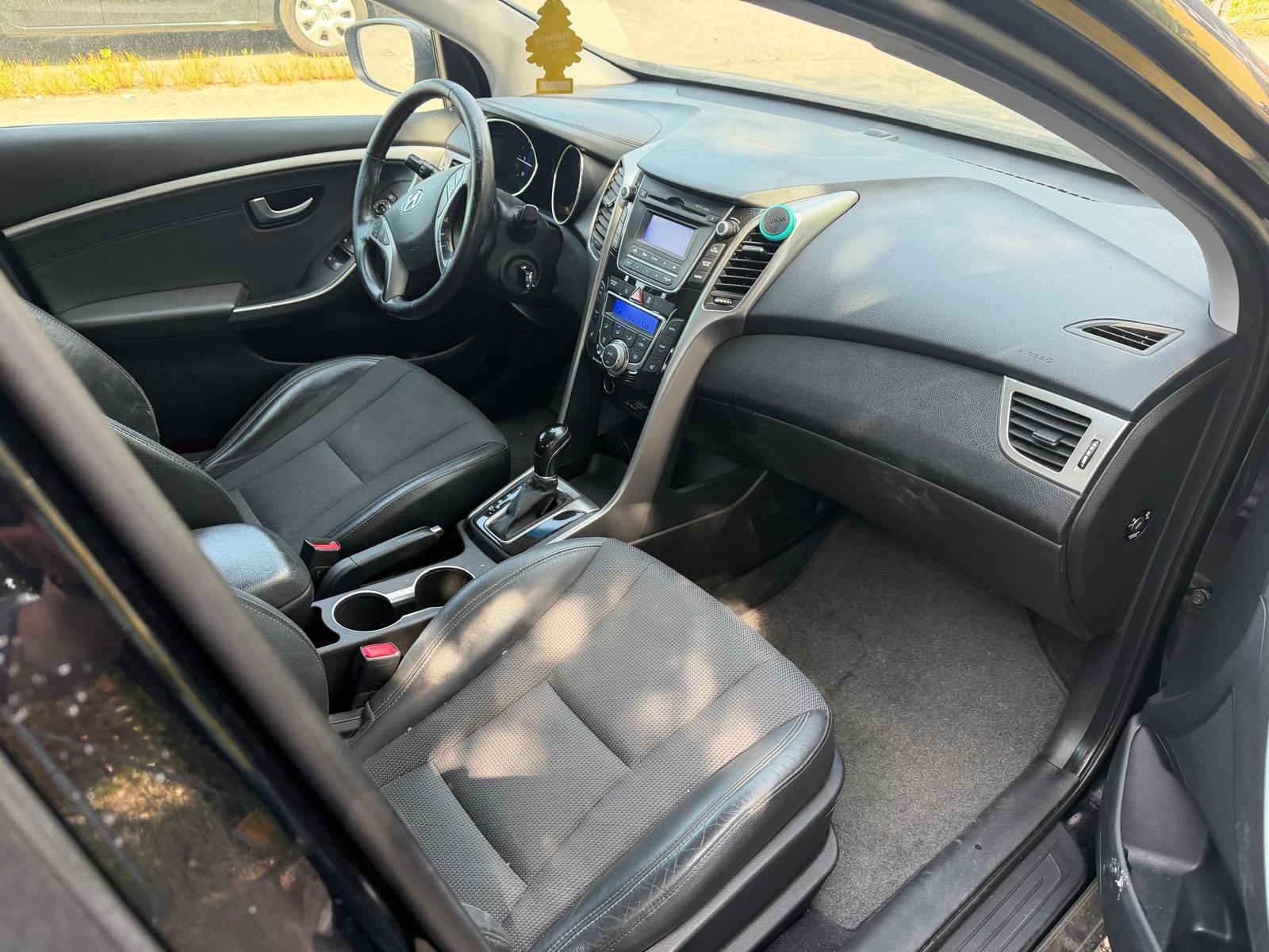 HYUNDAI i30 Wagon 1.6 CRDi Premium Automatic-image-15