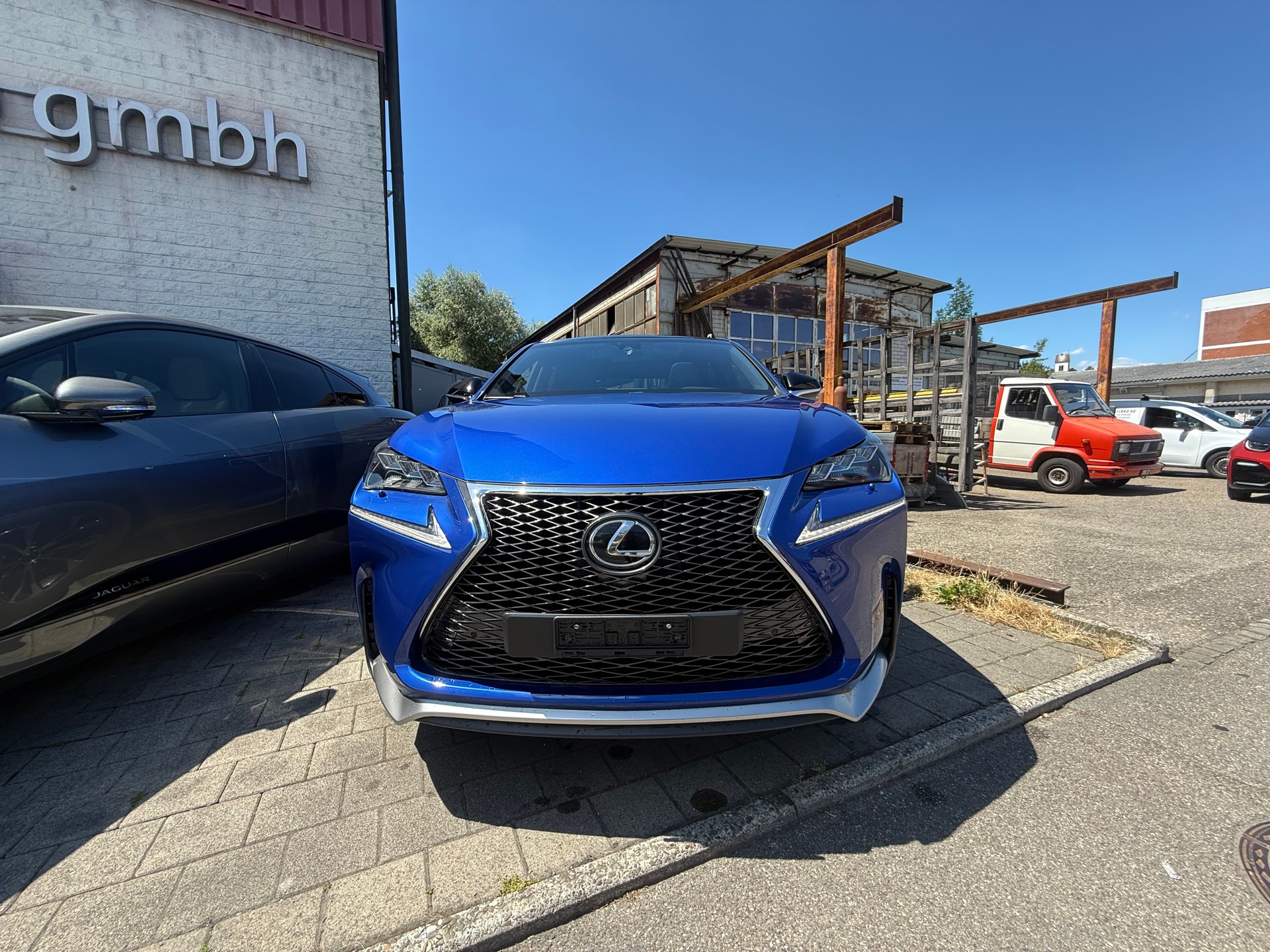 LEXUS NX 200t F-Sport AWD Automatic-showroom-element-3