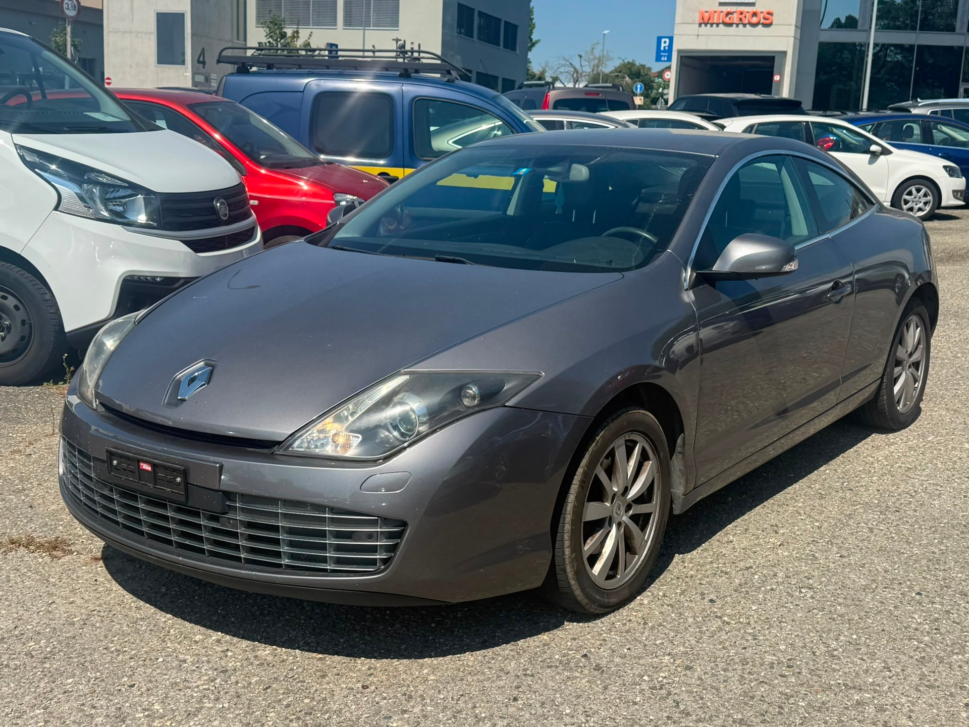 RENAULT Laguna Coupé 2.0 16V T Dynamique Automatic-image-3