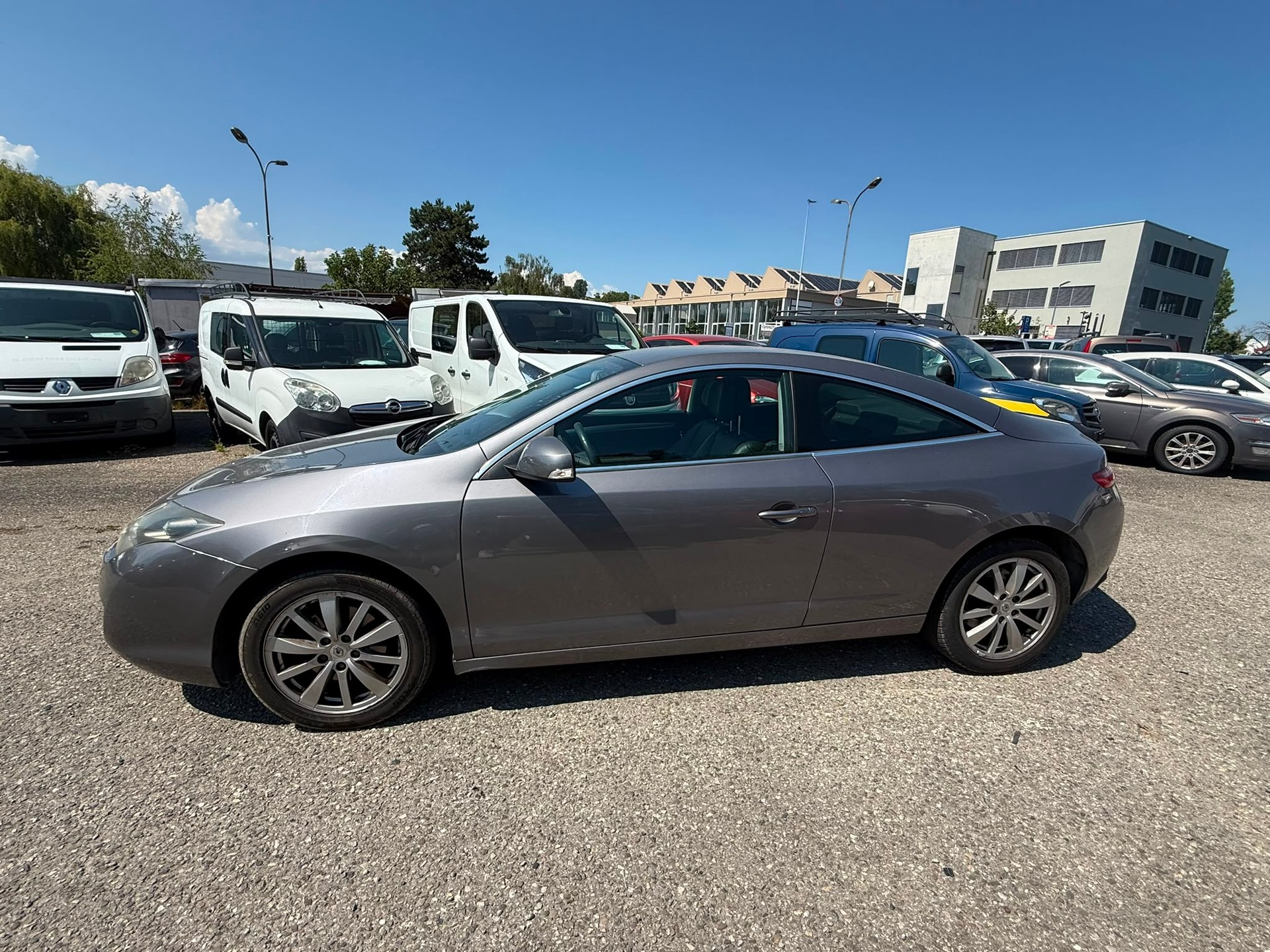 RENAULT Laguna Coupé 2.0 16V T Dynamique Automatic-image-5