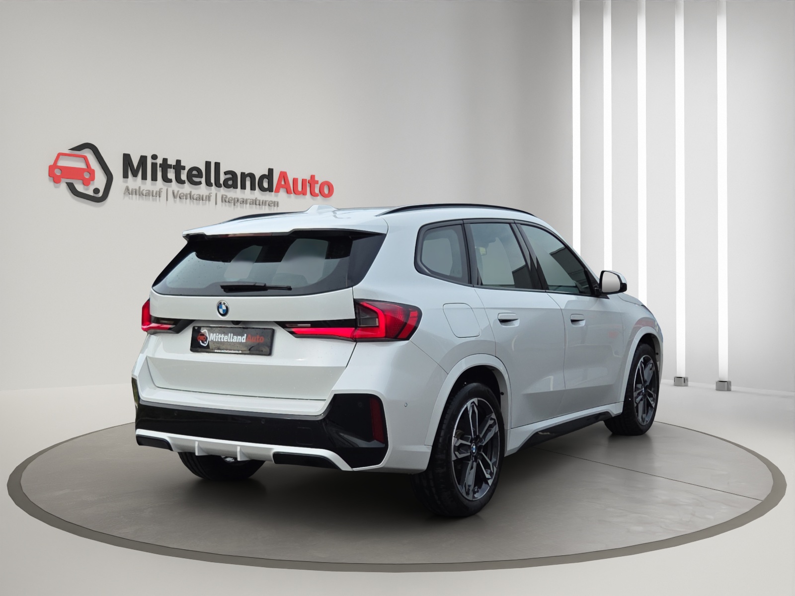 BMW X1 xDrive 23i 48V M Sport-image-11