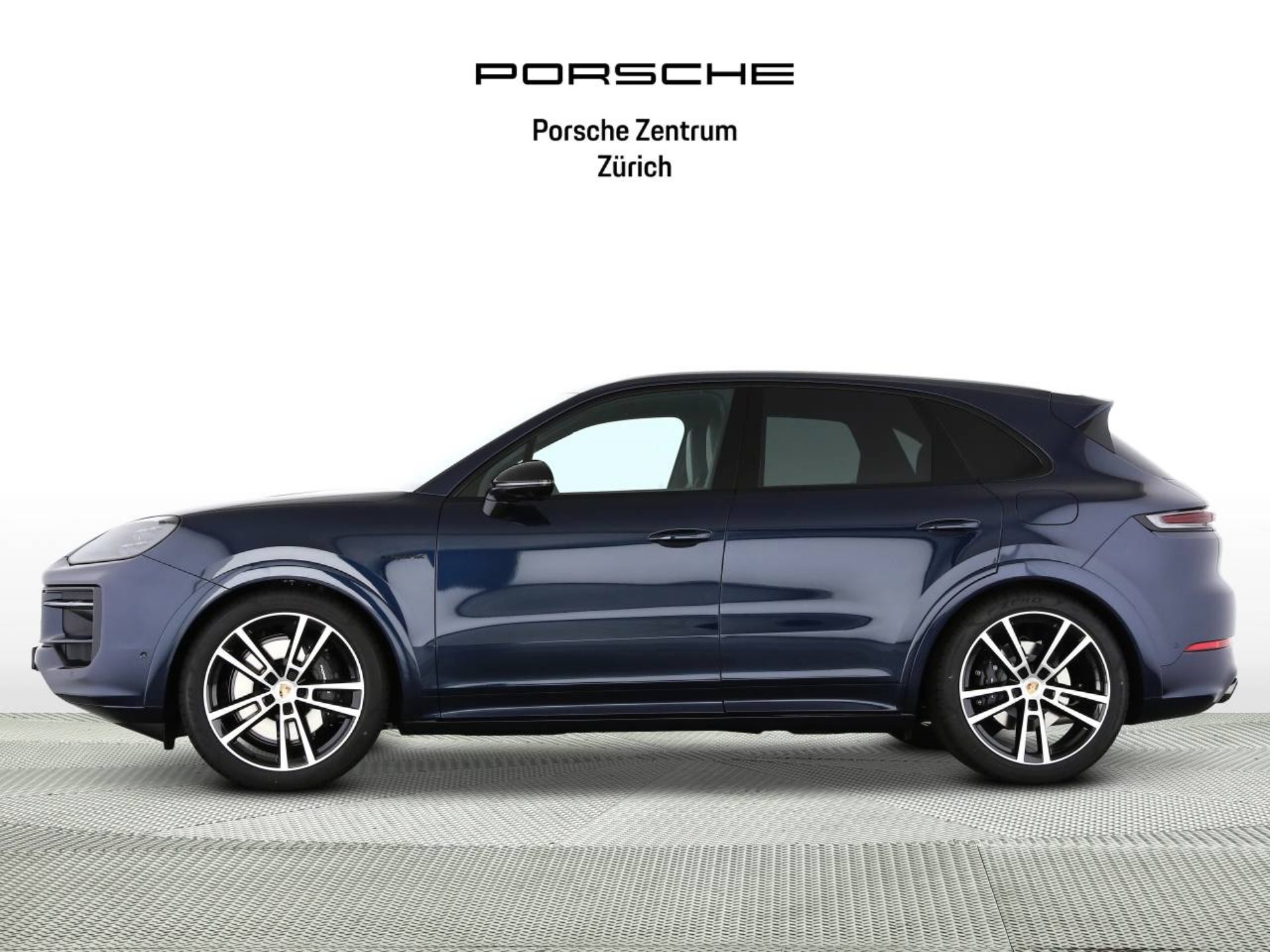 PORSCHE Cayenne E-Hybrid Black Edition-showroom-element-1