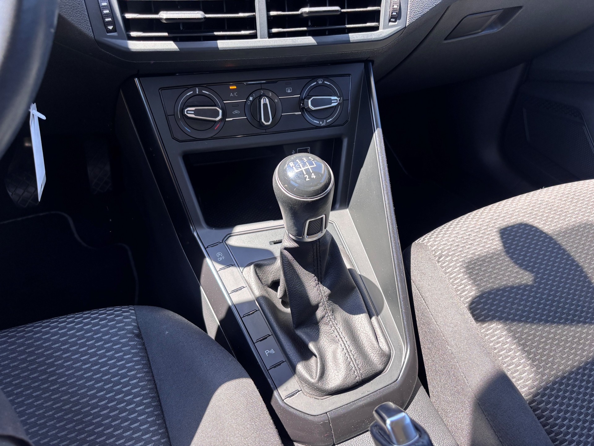 VW Polo 1.0 BMT Trendline-image-7