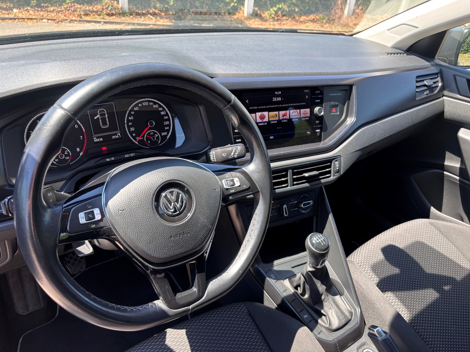 VW Polo 1.0 BMT Trendline-image-6