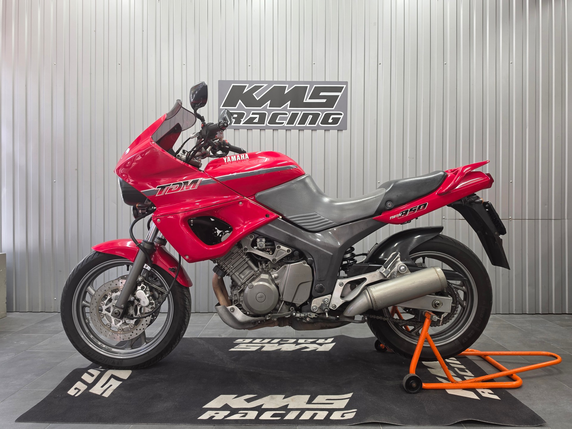 YAMAHA TDM 850-image-1