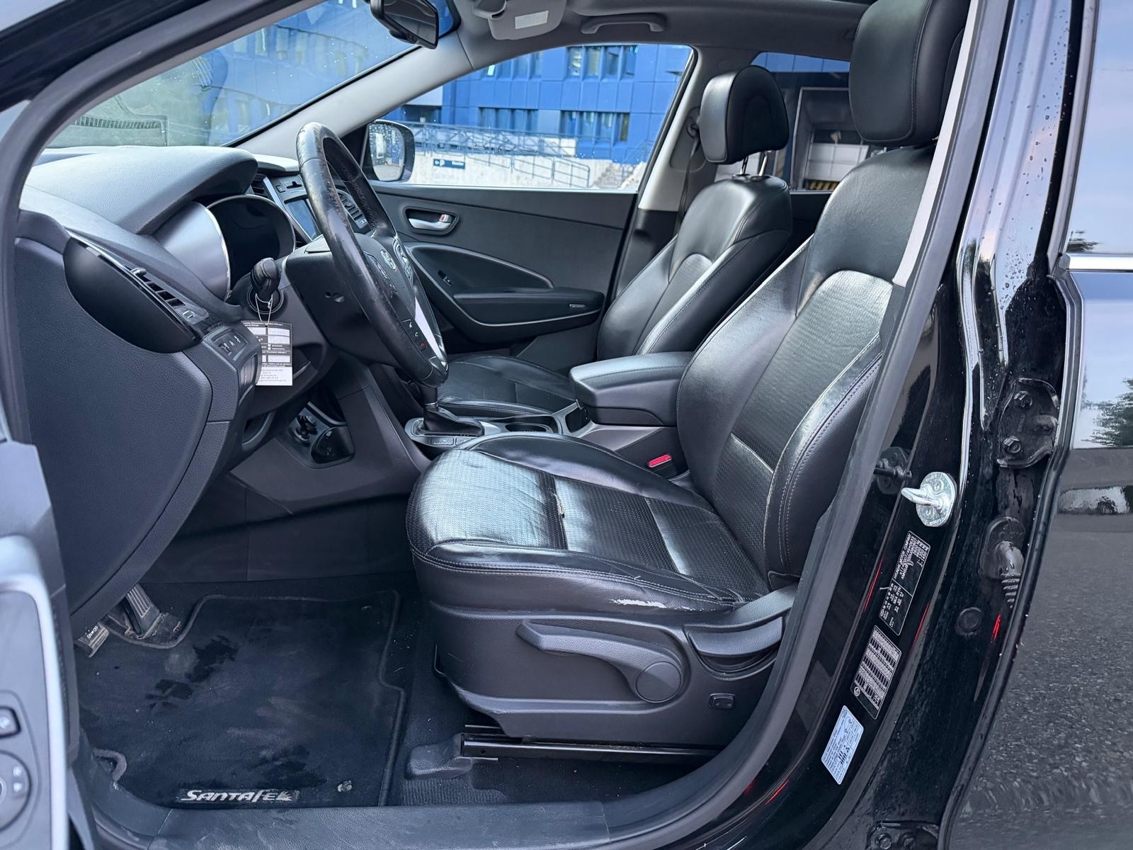 HYUNDAI Santa Fe 2.2 CRDI Style 4WD Automatic-image-8