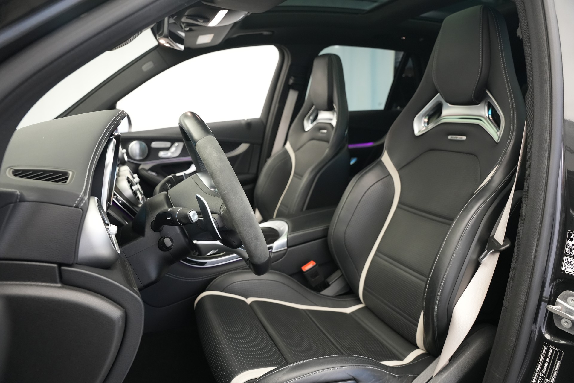 MERCEDES-BENZ GLC 63 S AMG 4Matic 9G-Tronic *CH-Fahrzeug* *Voll*-image-13