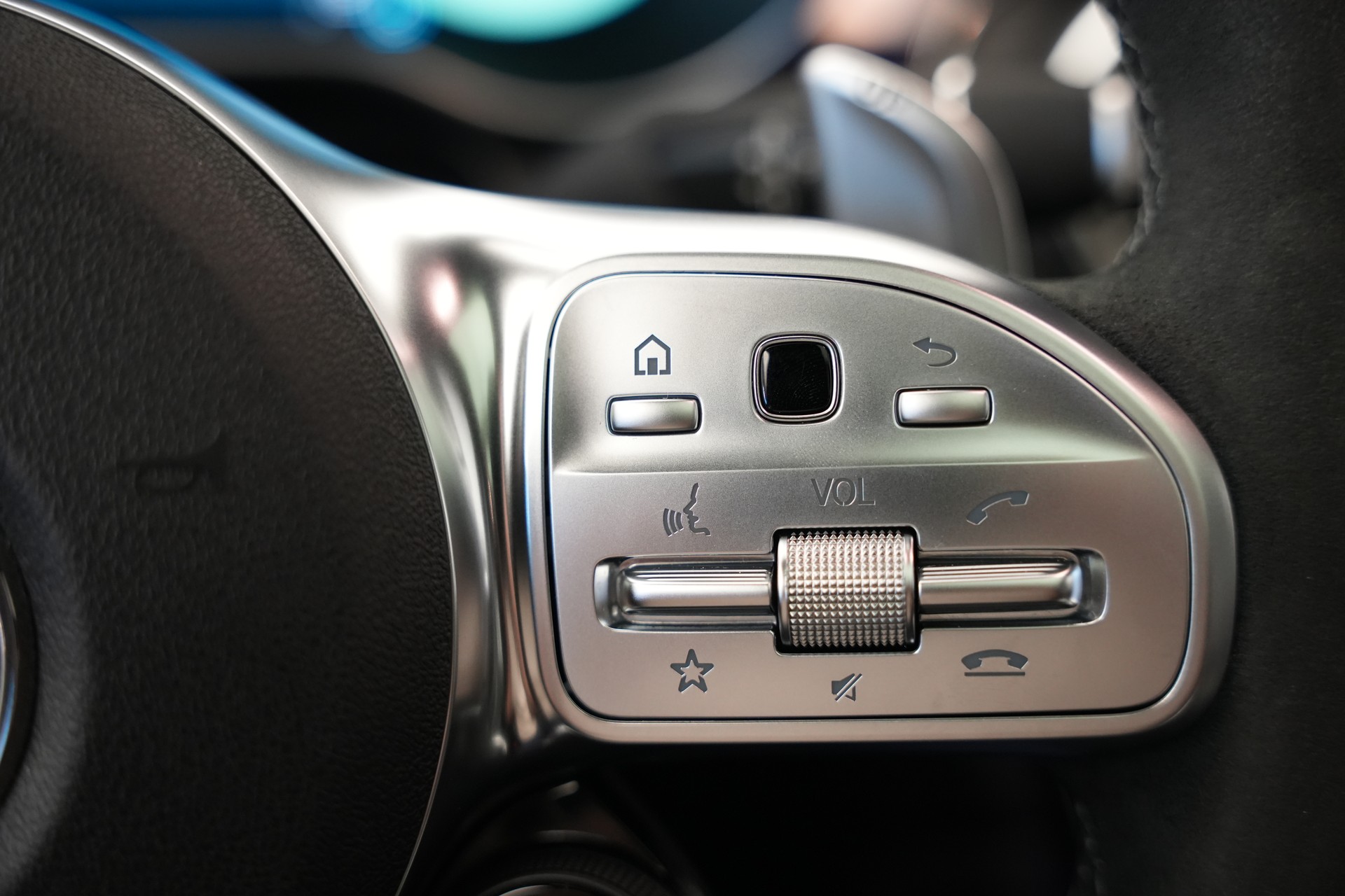 MERCEDES-BENZ GLC 63 S AMG 4Matic 9G-Tronic *CH-Fahrzeug* *Voll*-image-23
