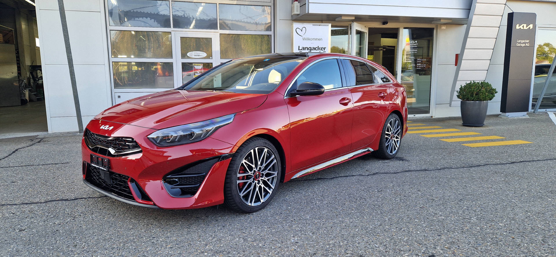 KIA ProCeed 1.6 T-GDi GT-image-1