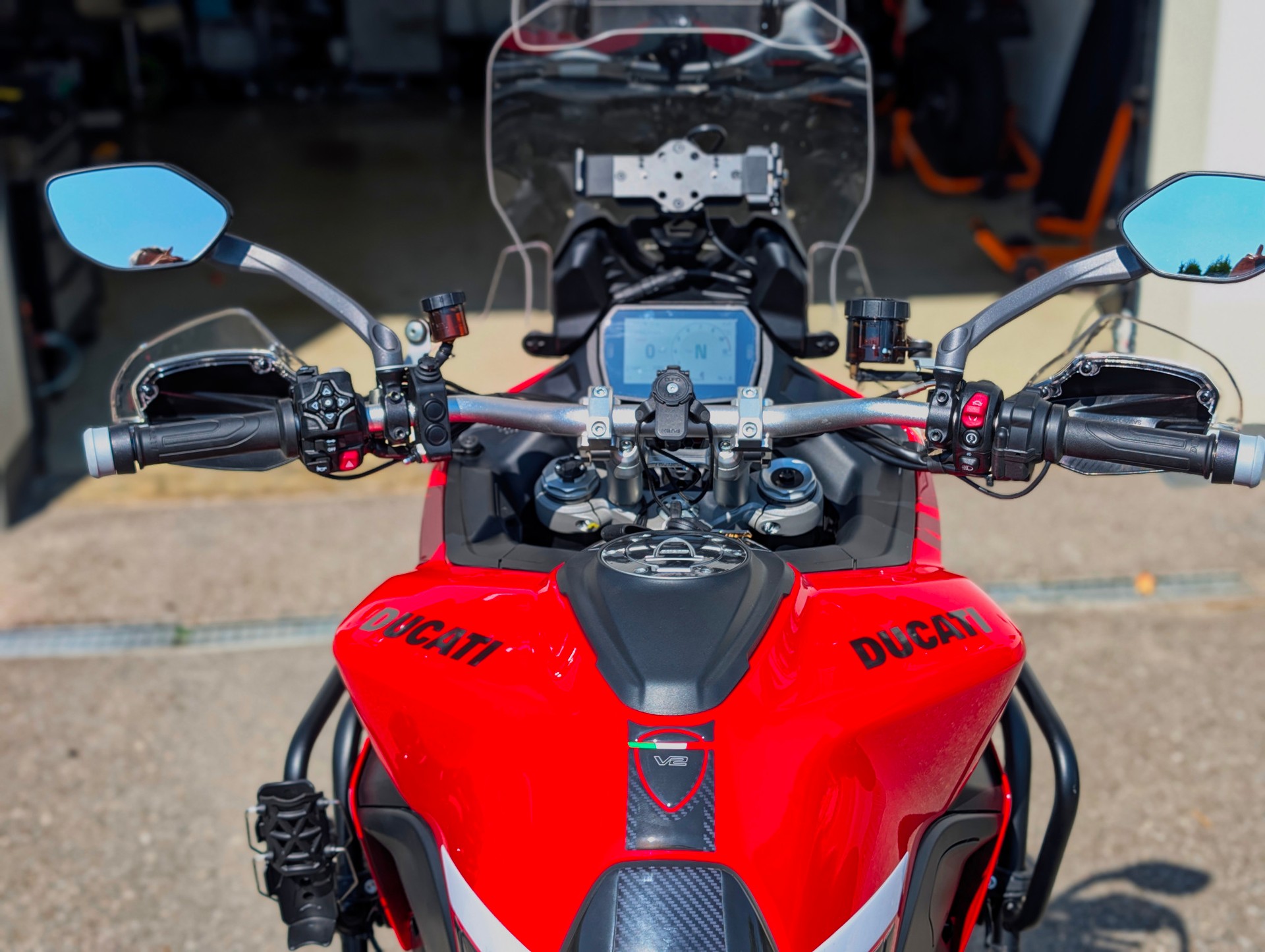 DUCATI Multistrada V2 S Touring-image-4