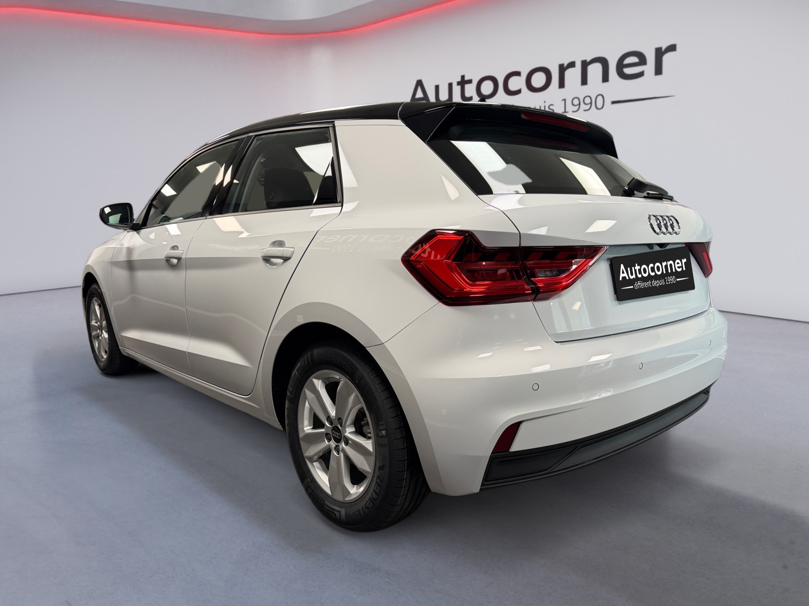 AUDI A1 Sportback 30 TFSI Attraction S-tronic-showroom-element-2