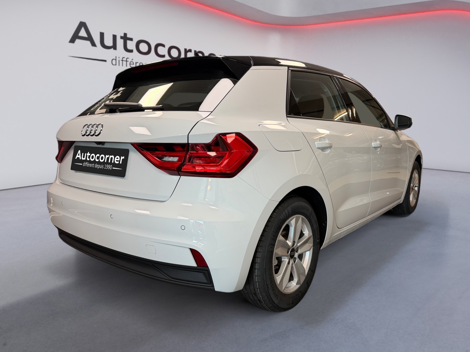 AUDI A1 Sportback 30 TFSI Attraction S-tronic-image-4