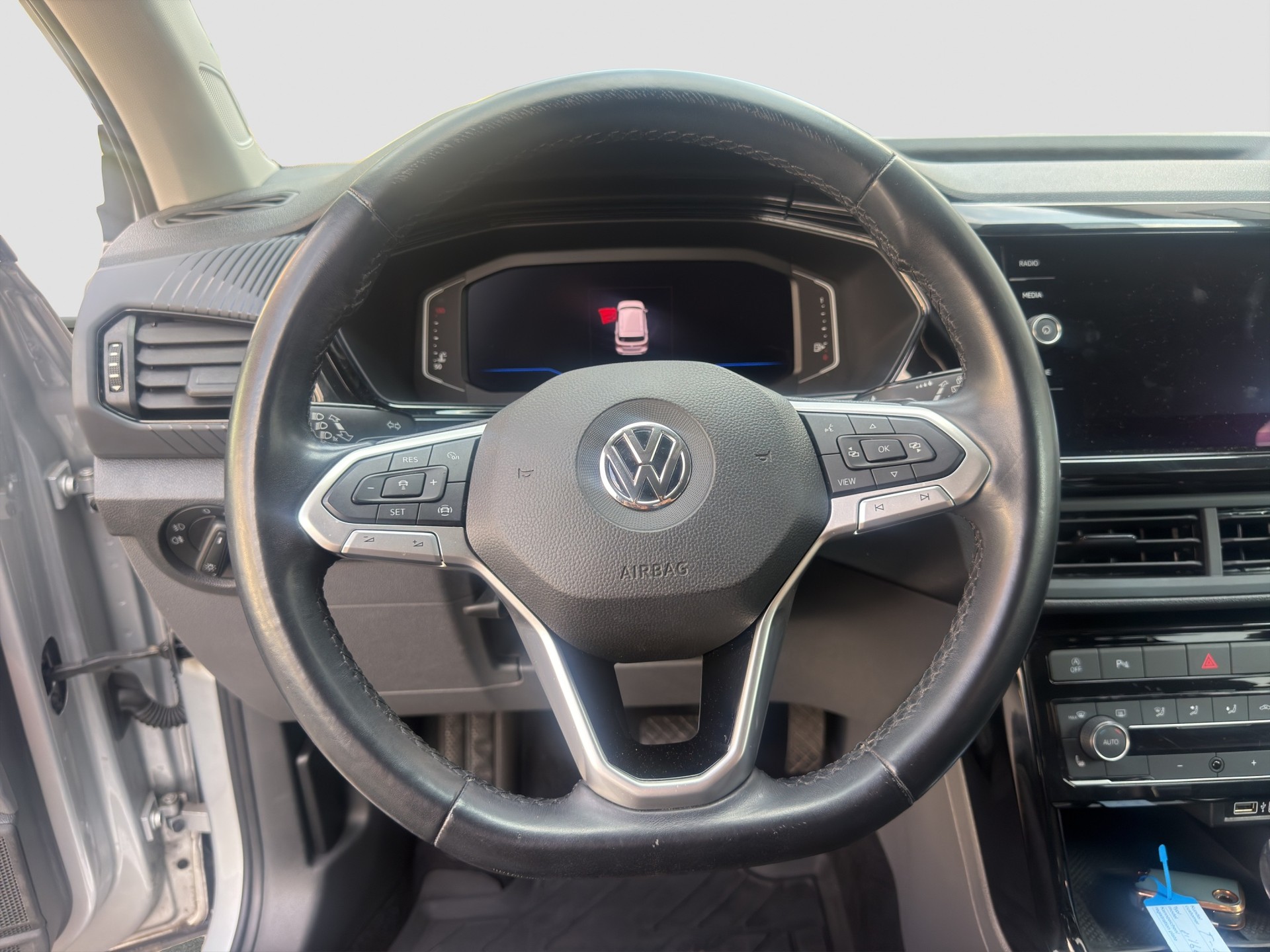 VW T-Cross 1.0 TSI Life DSG-image-9